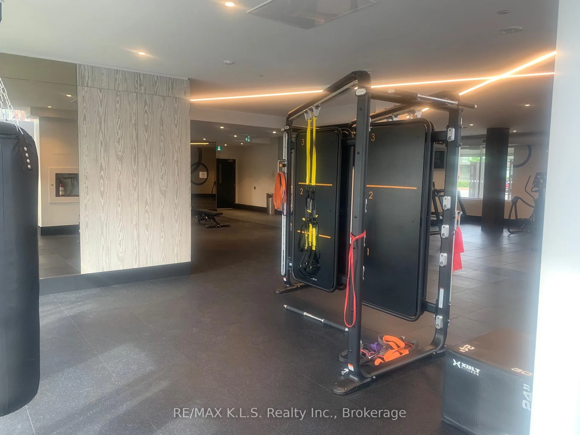 Photo 50 of Unit 1404, 85 Duke Street W, Kitchener, City Commercial Core — HOMEH