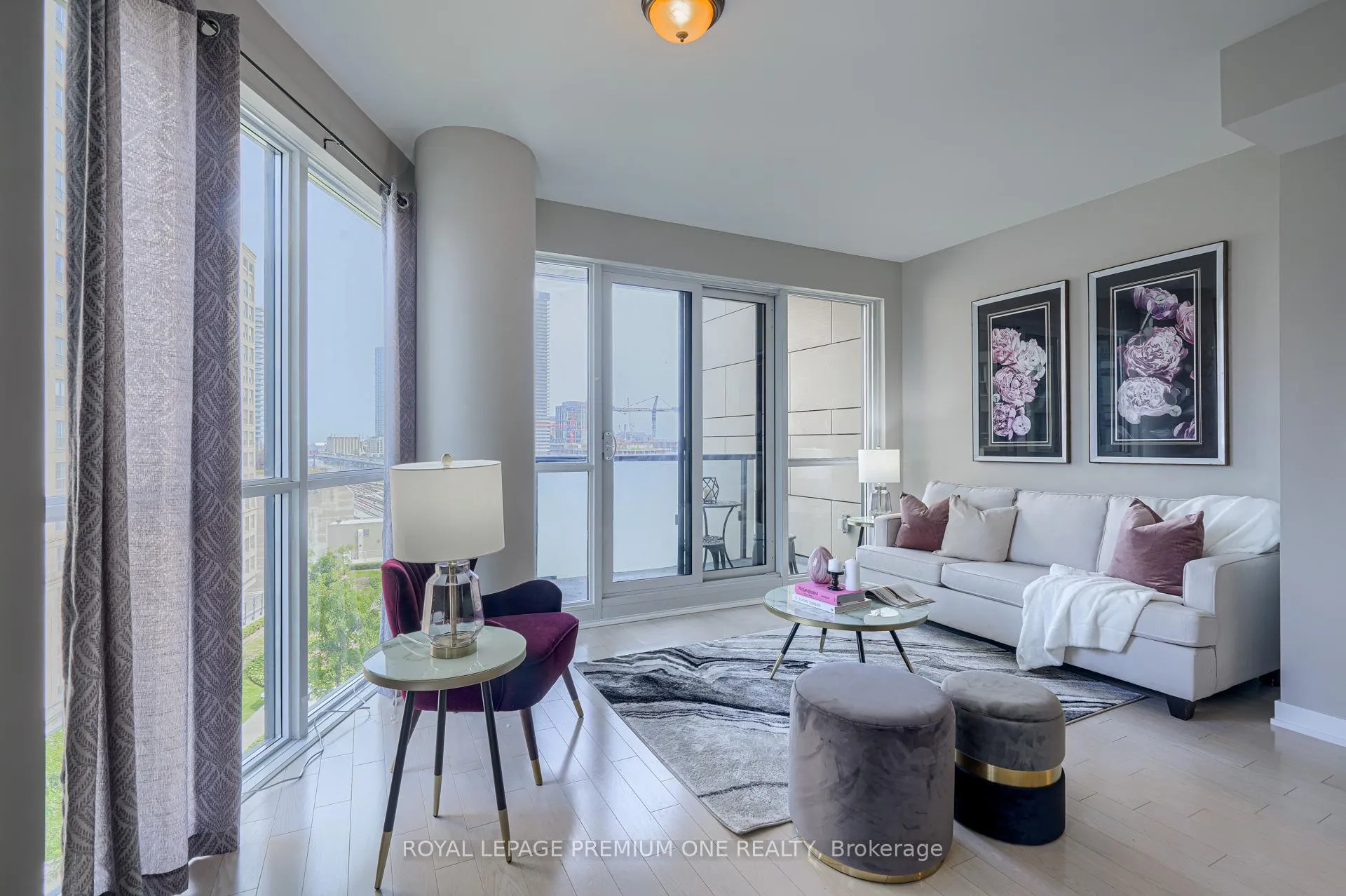 Photo 10 of Unit 806, 1 The Esplanade, Toronto, Waterfront Communities — HOMEH