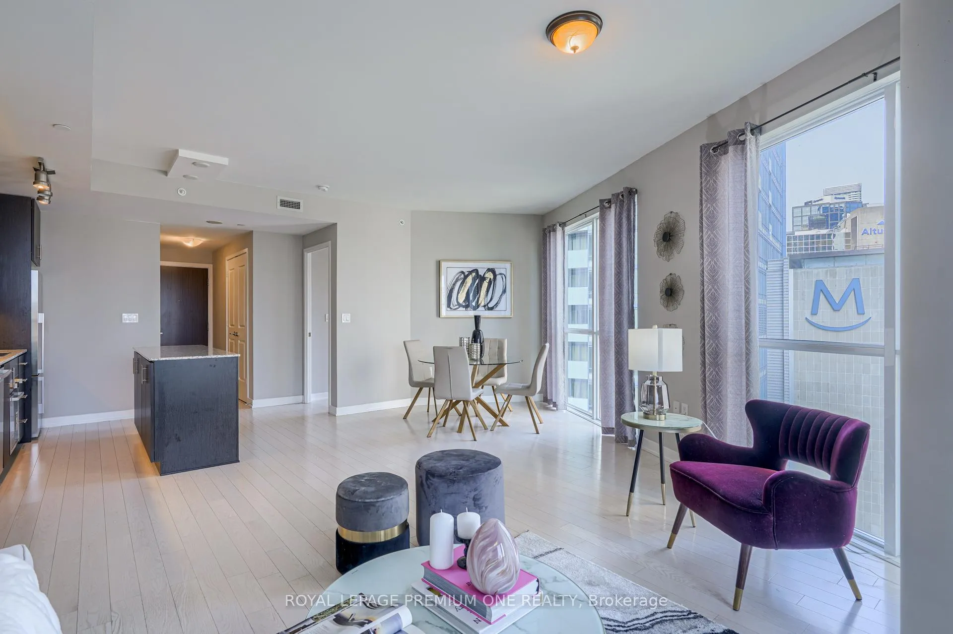 Photo 13 of Unit 806, 1 The Esplanade, Toronto, Waterfront Communities — HOMEH