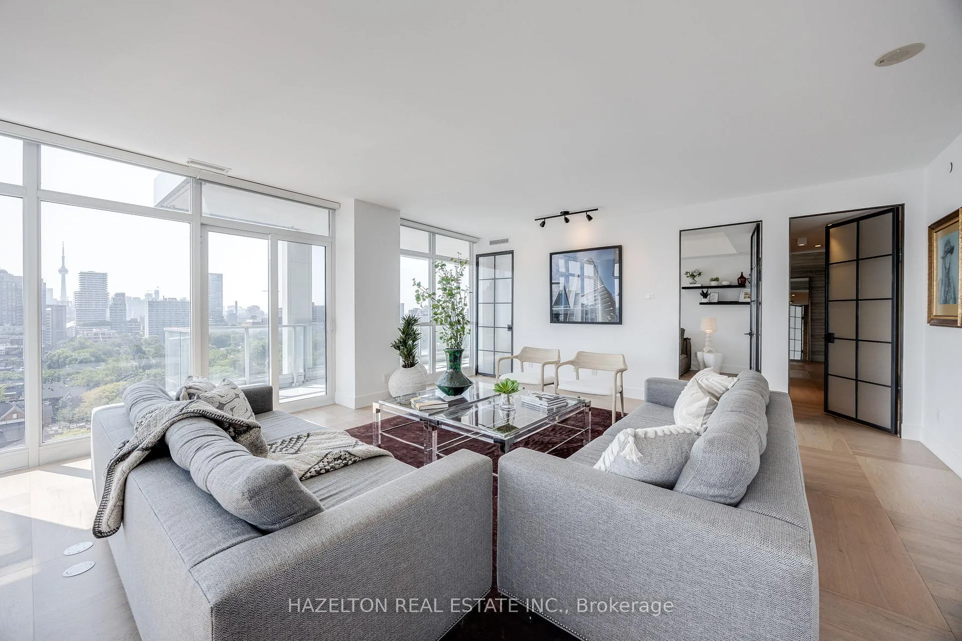 Photo 2 of Unit 1609, 170 Avenue Road, Toronto, The Annex — HOMEH