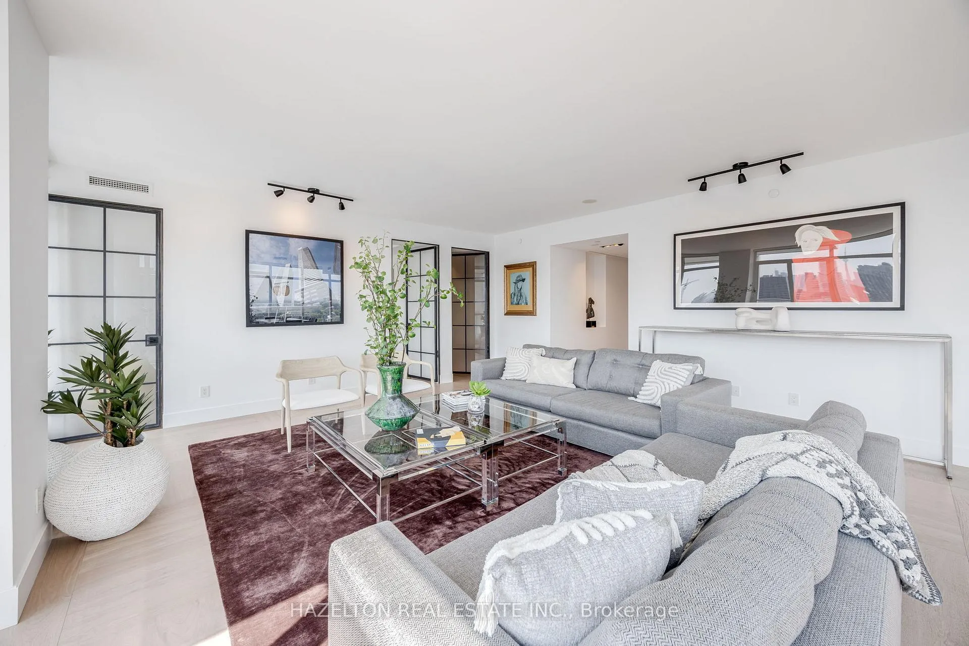 Photo 5 of Unit 1609, 170 Avenue Road, Toronto, The Annex — HOMEH