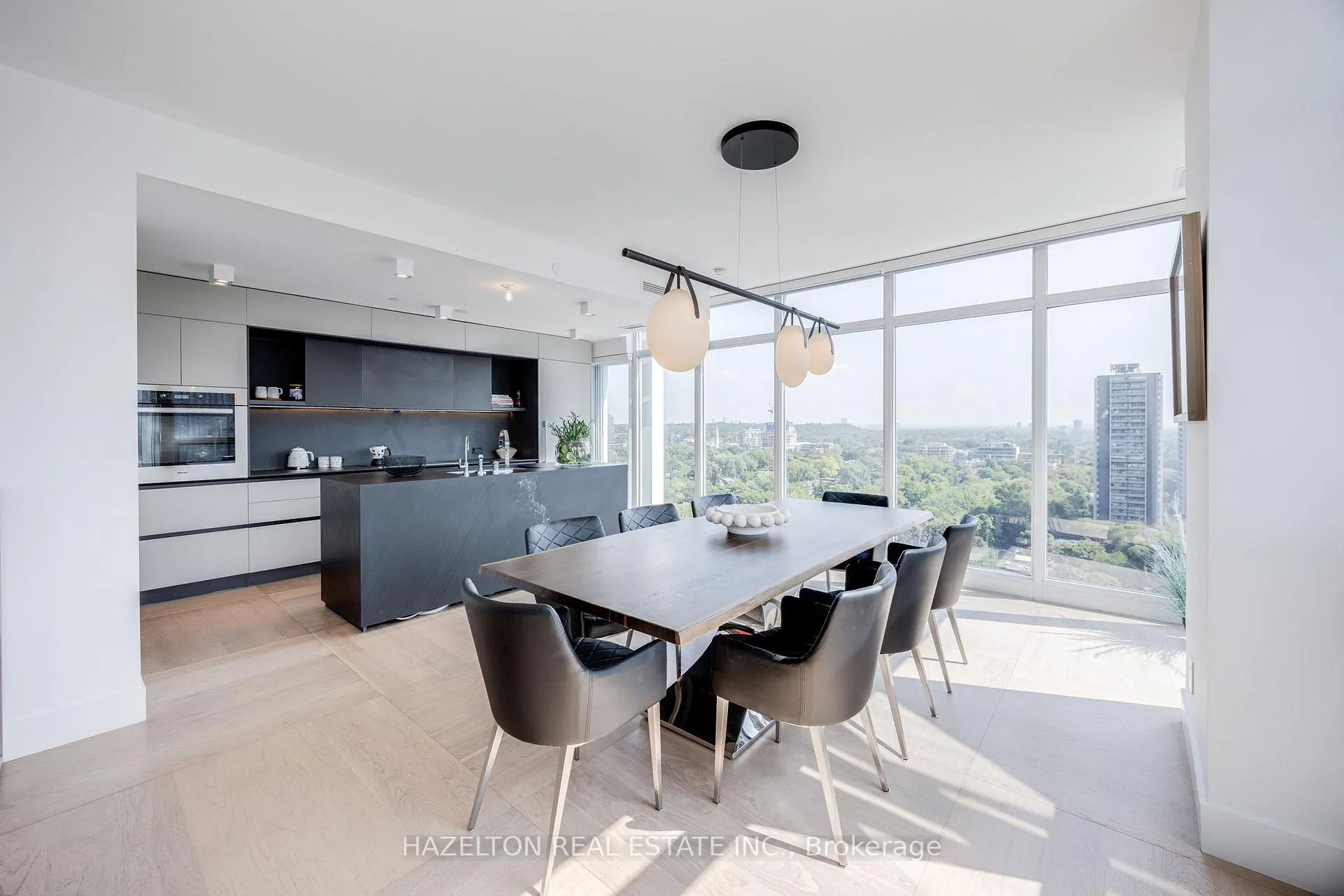 Photo 6 of Unit 1609, 170 Avenue Road, Toronto, The Annex — HOMEH