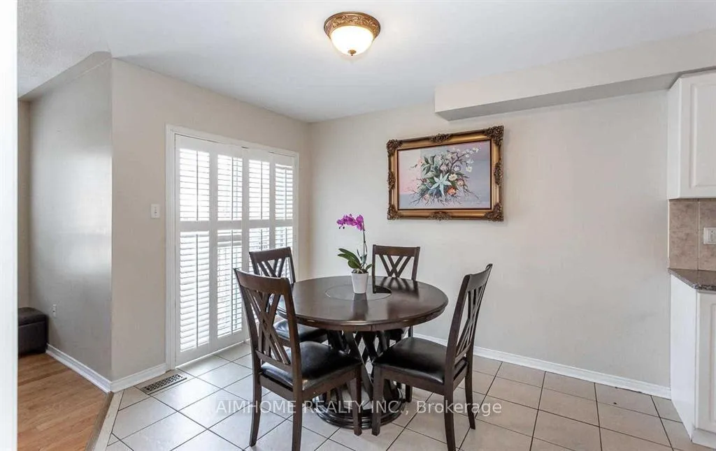 Photo 3 of 34 Raymond Bartlett Avenue, Markham, Village Green-South Unionville — HOMEH