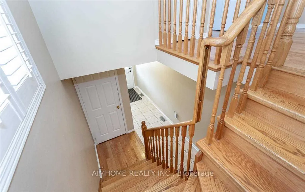 Photo 4 of 34 Raymond Bartlett Avenue, Markham, Village Green-South Unionville — HOMEH