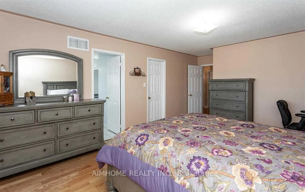 Photo 7 of 34 Raymond Bartlett Avenue, Markham, Village Green-South Unionville — HOMEH