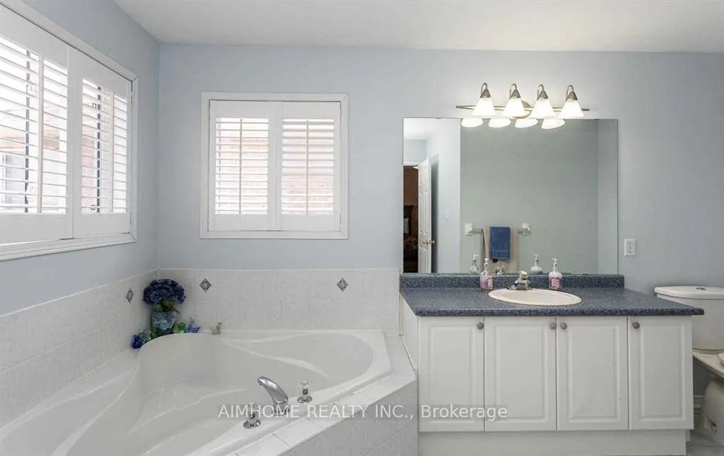 Photo 9 of 34 Raymond Bartlett Avenue, Markham, Village Green-South Unionville — HOMEH