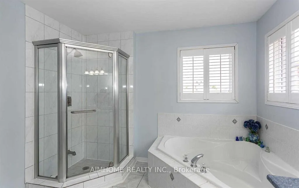 Photo 10 of 34 Raymond Bartlett Avenue, Markham, Village Green-South Unionville — HOMEH