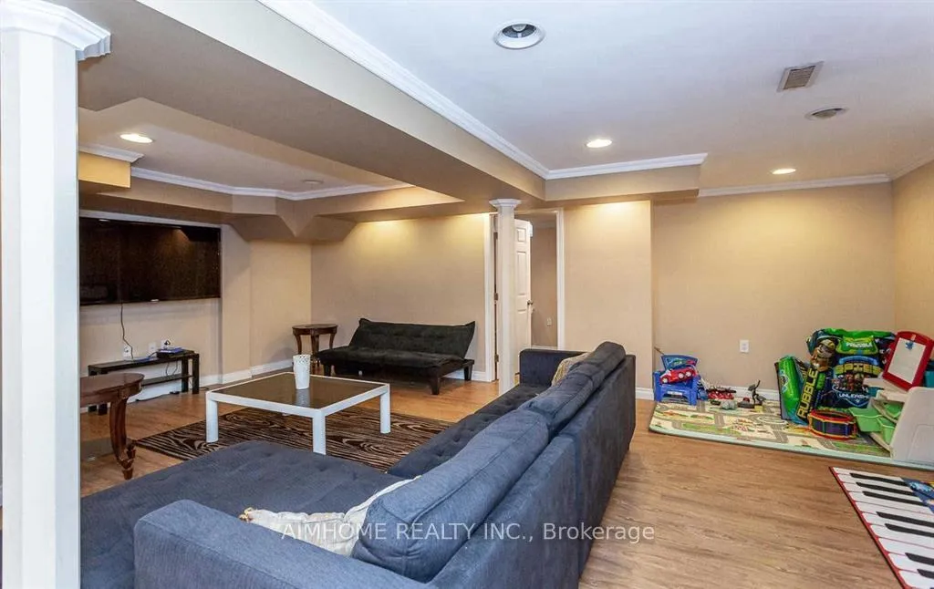 Photo 19 of 34 Raymond Bartlett Avenue, Markham, Village Green-South Unionville — HOMEH