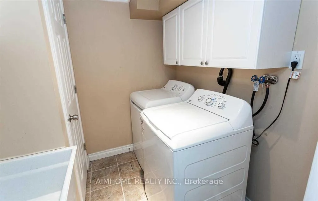 Photo 24 of 34 Raymond Bartlett Avenue, Markham, Village Green-South Unionville — HOMEH