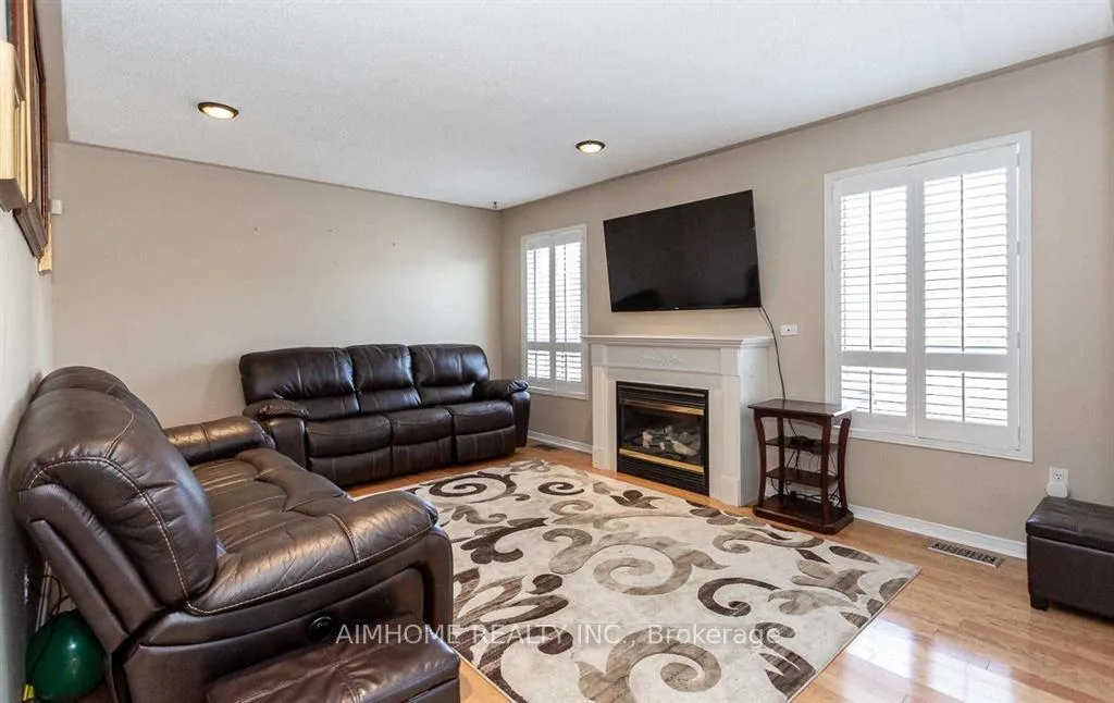 Photo 35 of 34 Raymond Bartlett Avenue, Markham, Village Green-South Unionville — HOMEH