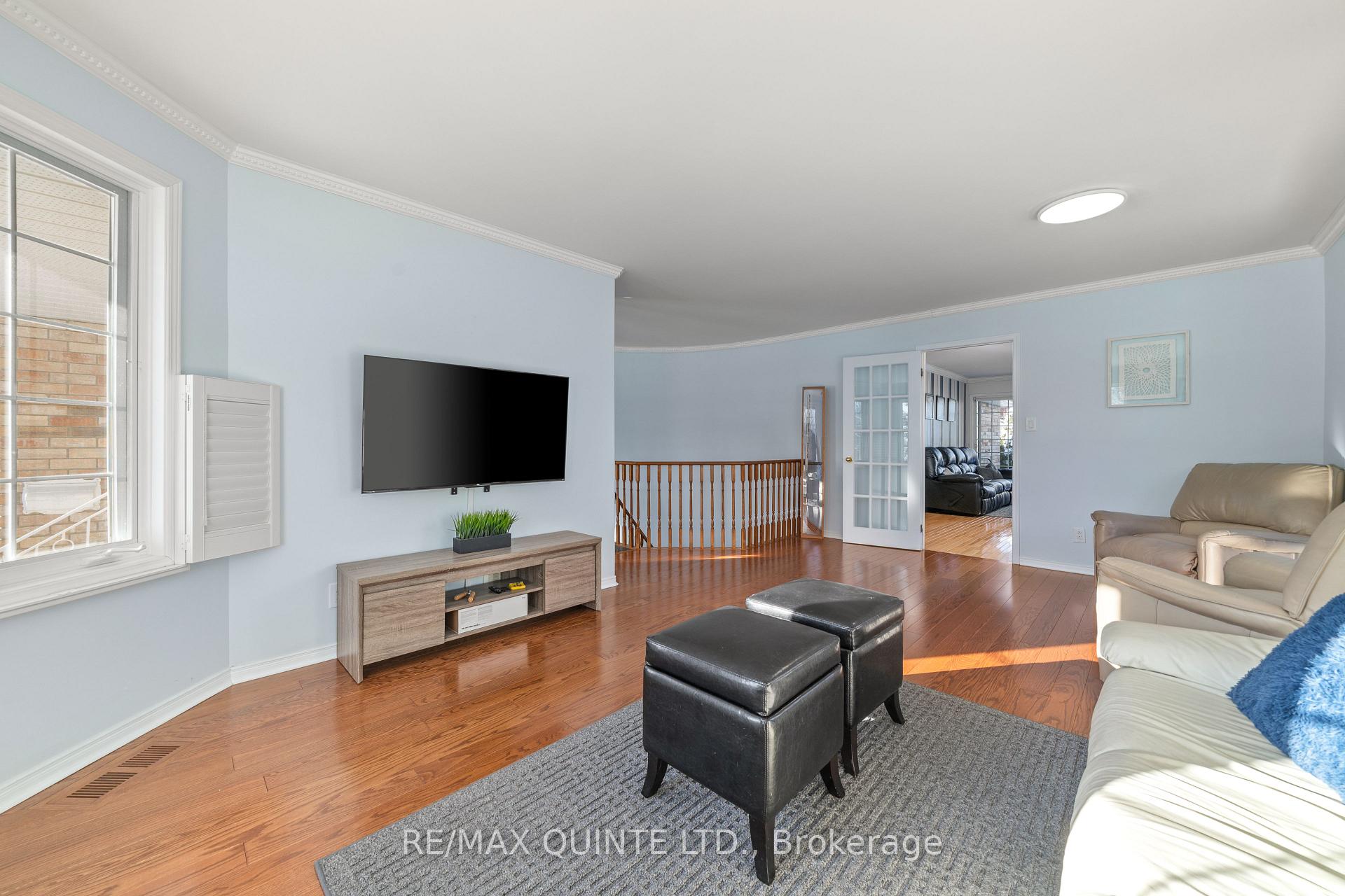 Photo 10 of 20 Oak Ridge Boulevard, Belleville, Belleville Ward — HOMEH