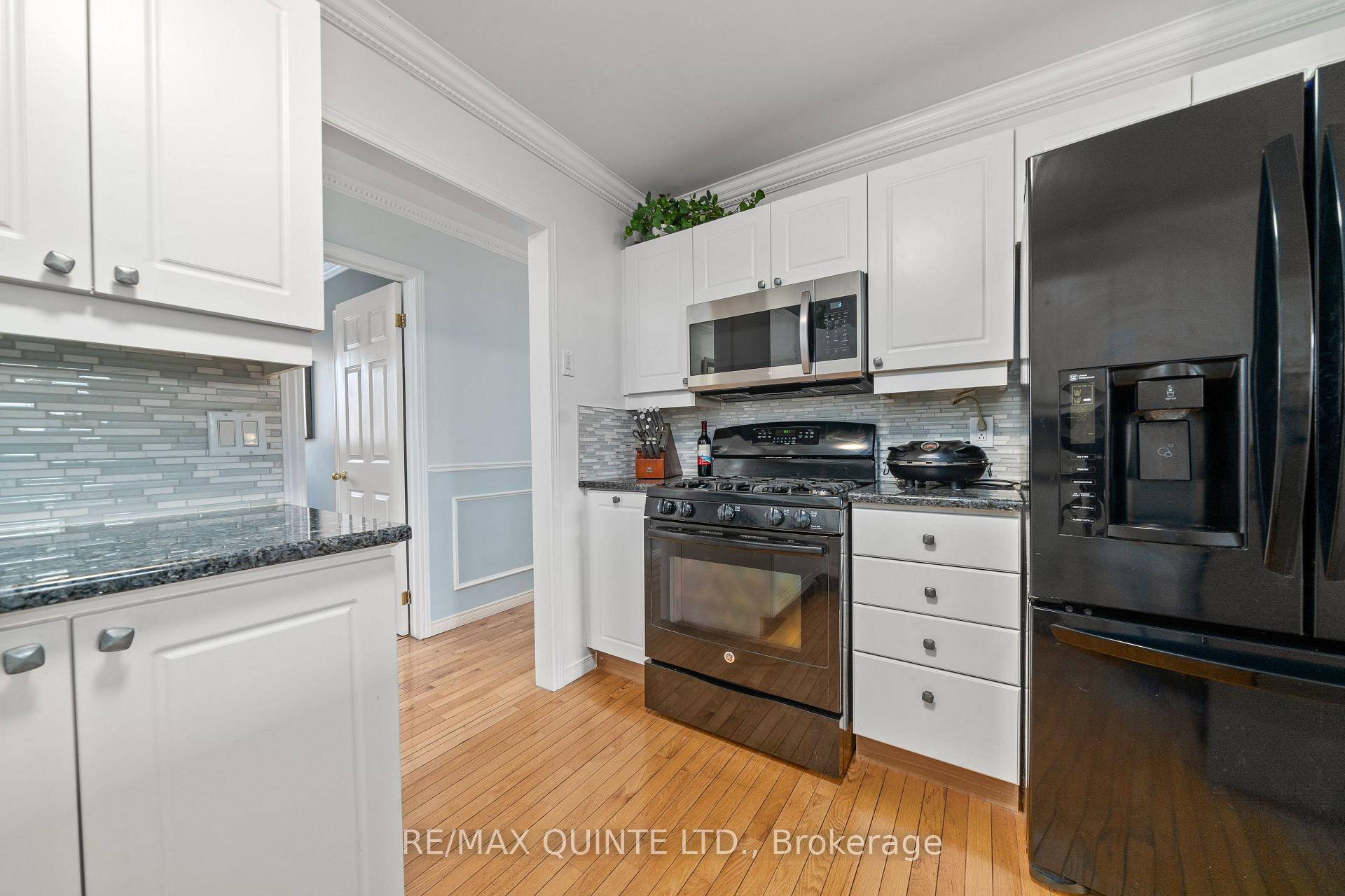 Photo 18 of 20 Oak Ridge Boulevard, Belleville, Belleville Ward — HOMEH