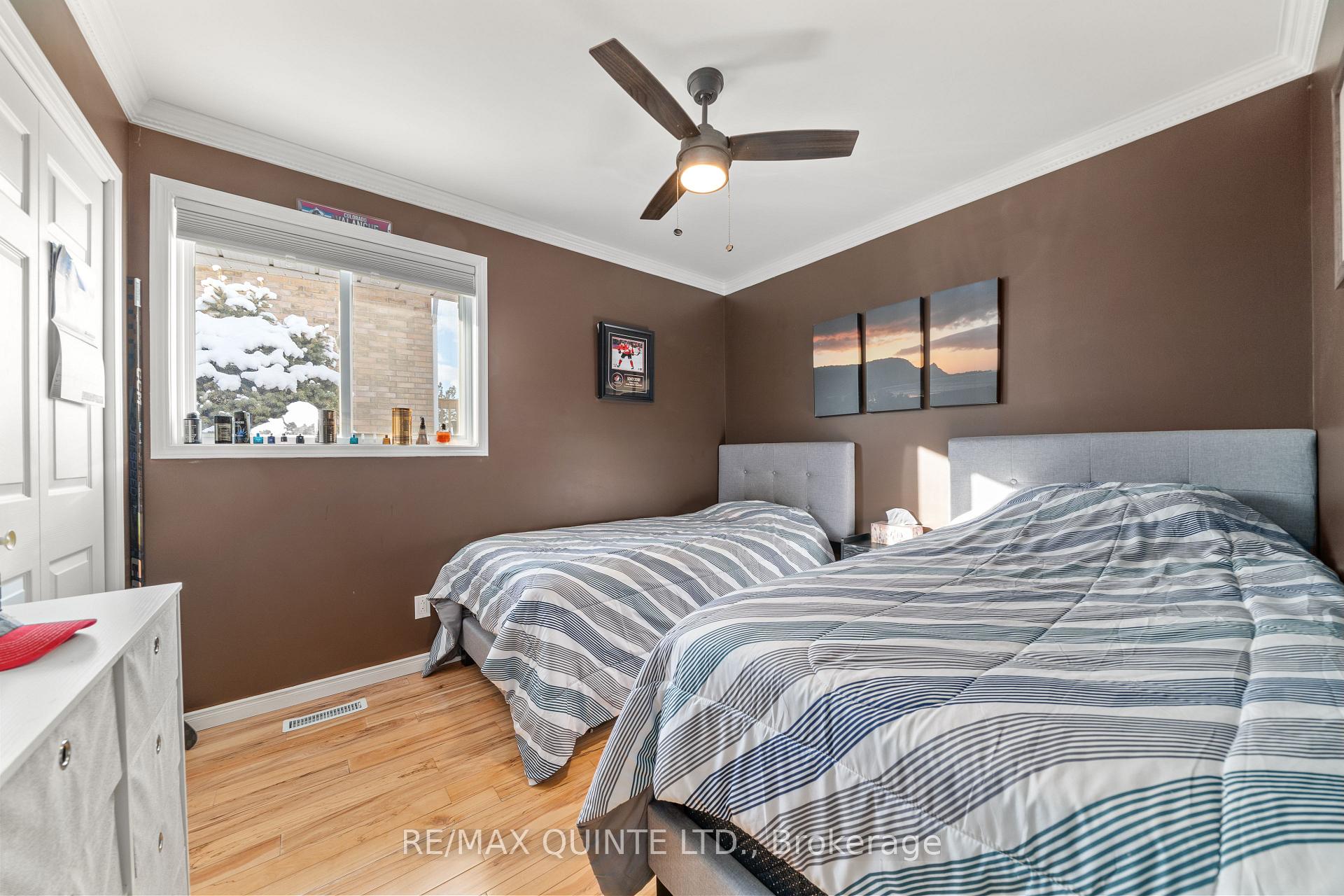 Photo 23 of 20 Oak Ridge Boulevard, Belleville, Belleville Ward — HOMEH
