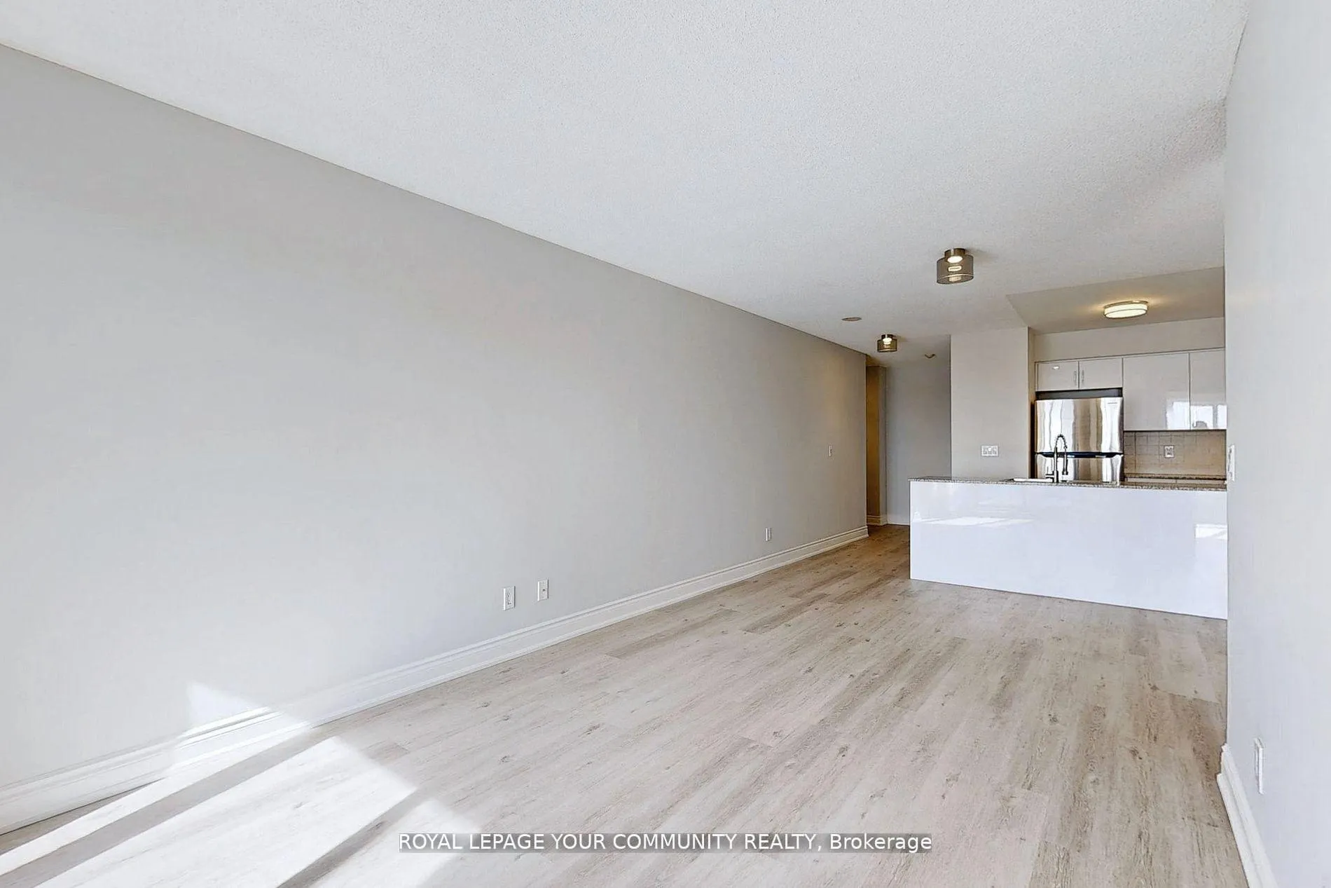 Photo 8 of Unit 801, 7 North Park Road, Vaughan, Beverley Glen — HOMEH