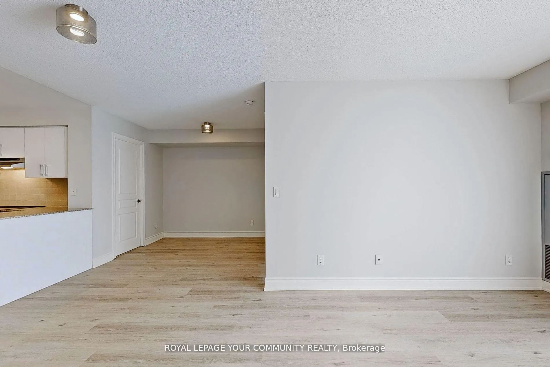 Photo 10 of Unit 801, 7 North Park Road, Vaughan, Beverley Glen — HOMEH