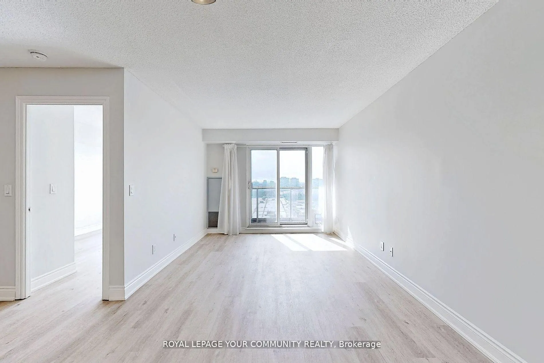 Photo 11 of Unit 801, 7 North Park Road, Vaughan, Beverley Glen — HOMEH
