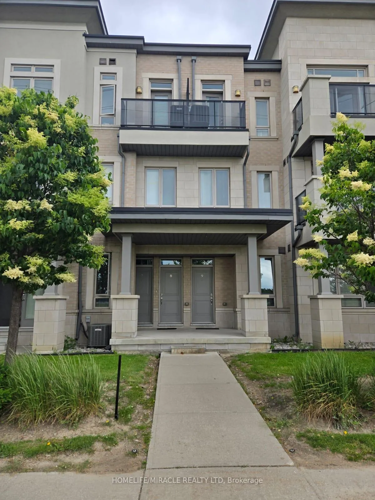 Photo 1 of Unit 8, 9601 Jane Street, Vaughan, Maple — HOMEH