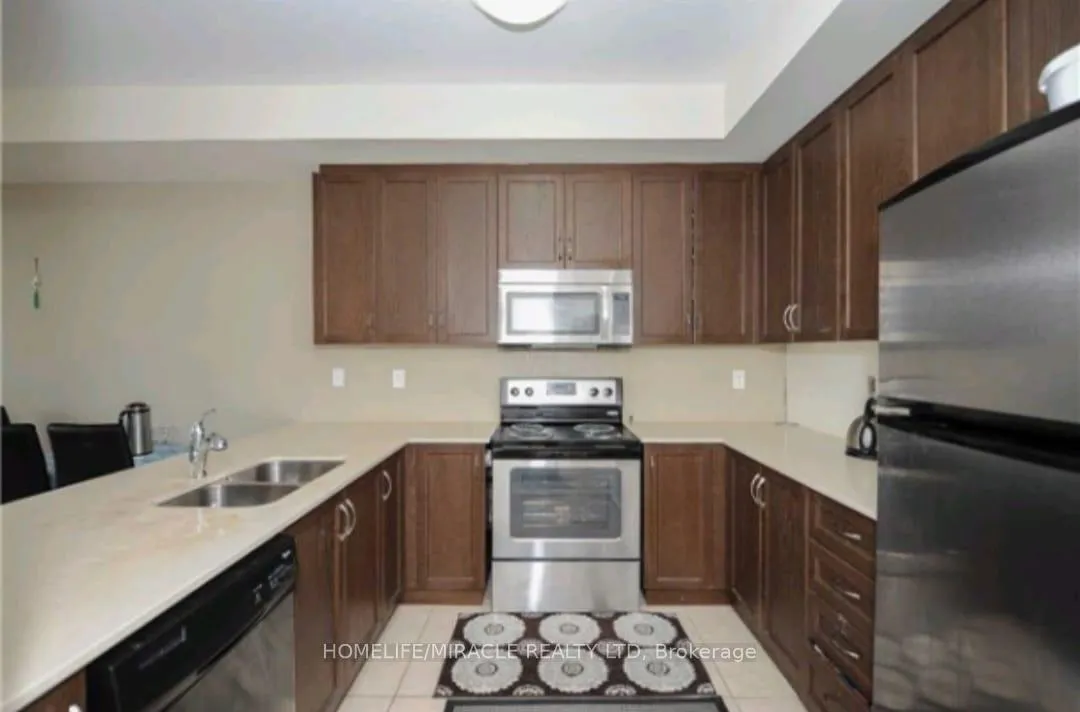 Photo 3 of Unit 8, 9601 Jane Street, Vaughan, Maple — HOMEH
