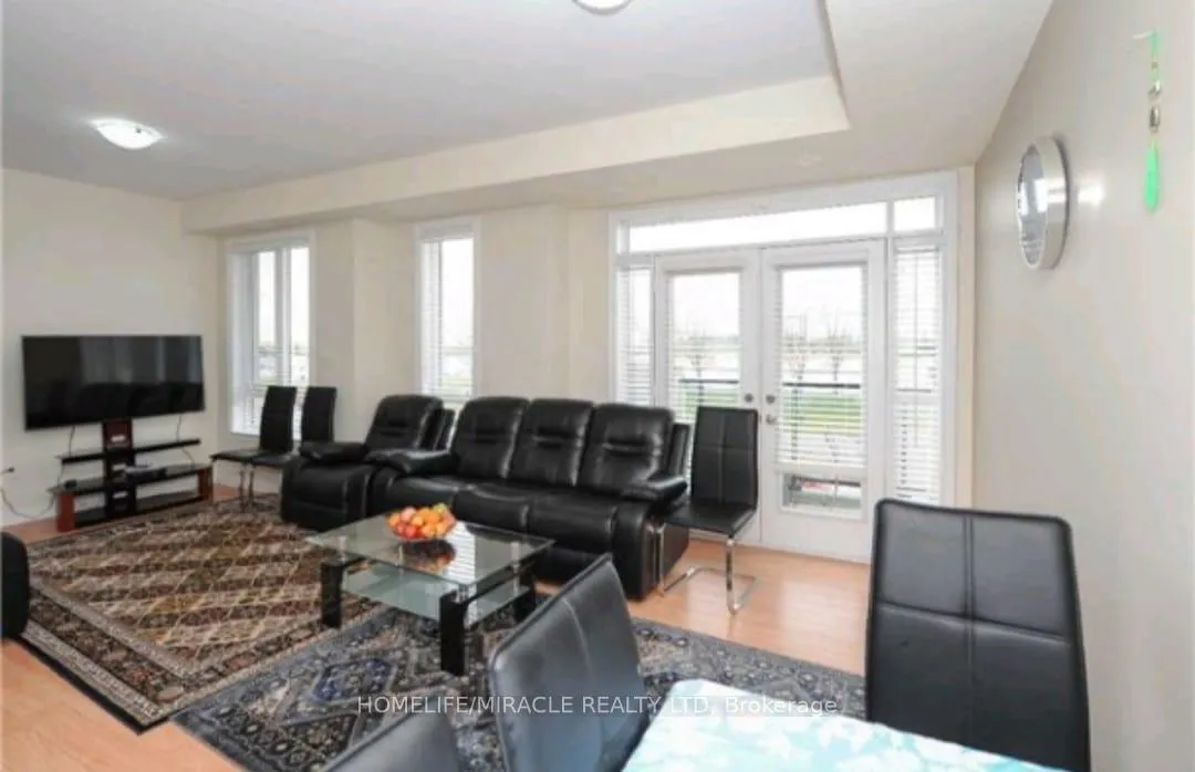 Photo 7 of Unit 8, 9601 Jane Street, Vaughan, Maple — HOMEH