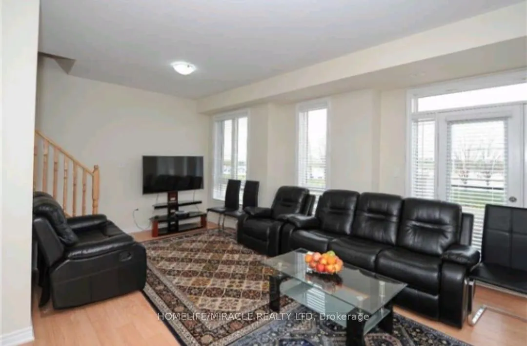 Photo 8 of Unit 8, 9601 Jane Street, Vaughan, Maple — HOMEH