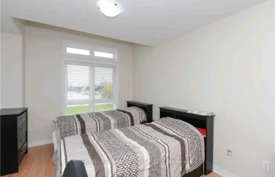 Photo 10 of Unit 8, 9601 Jane Street, Vaughan, Maple — HOMEH