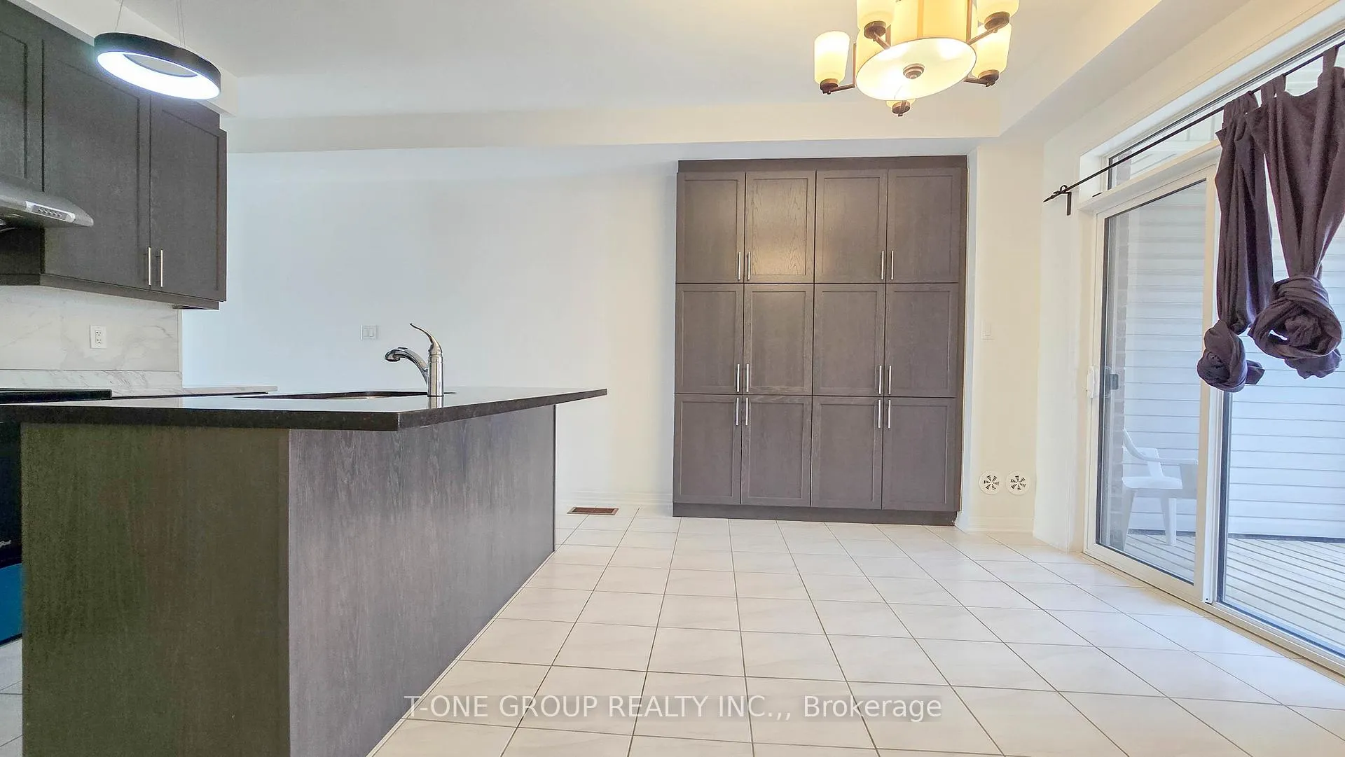 Photo 5 of 28 Stoeber Lane, Markham, Box Grove — HOMEH