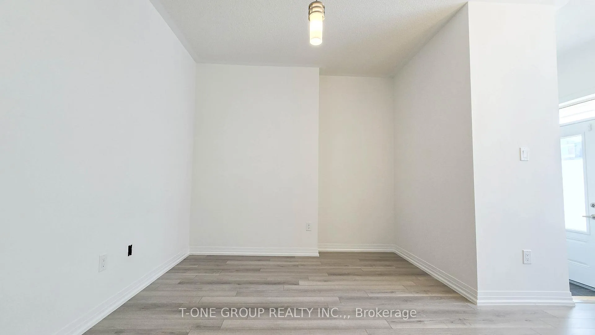 Photo 7 of 28 Stoeber Lane, Markham, Box Grove — HOMEH