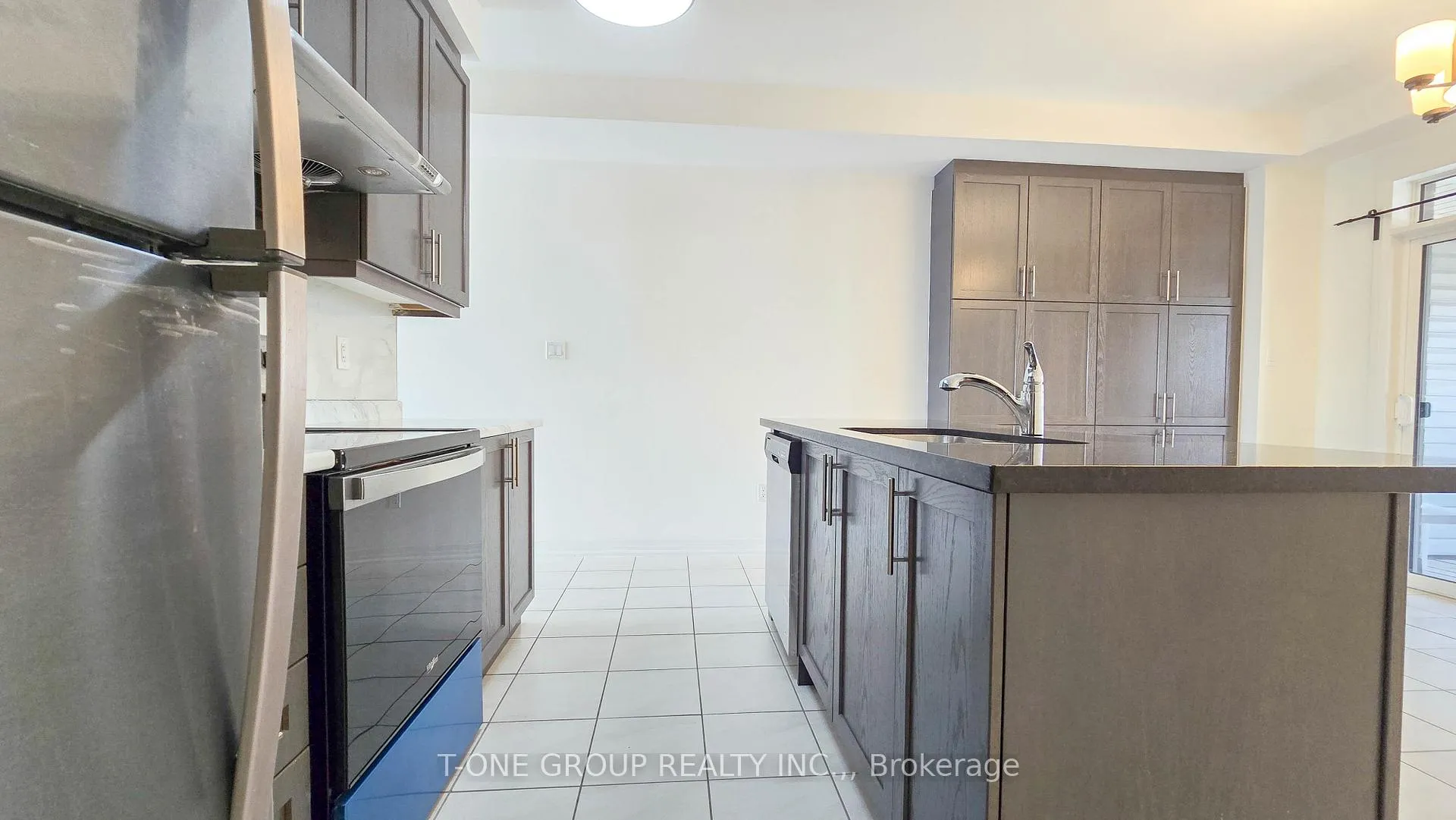 Photo 8 of 28 Stoeber Lane, Markham, Box Grove — HOMEH