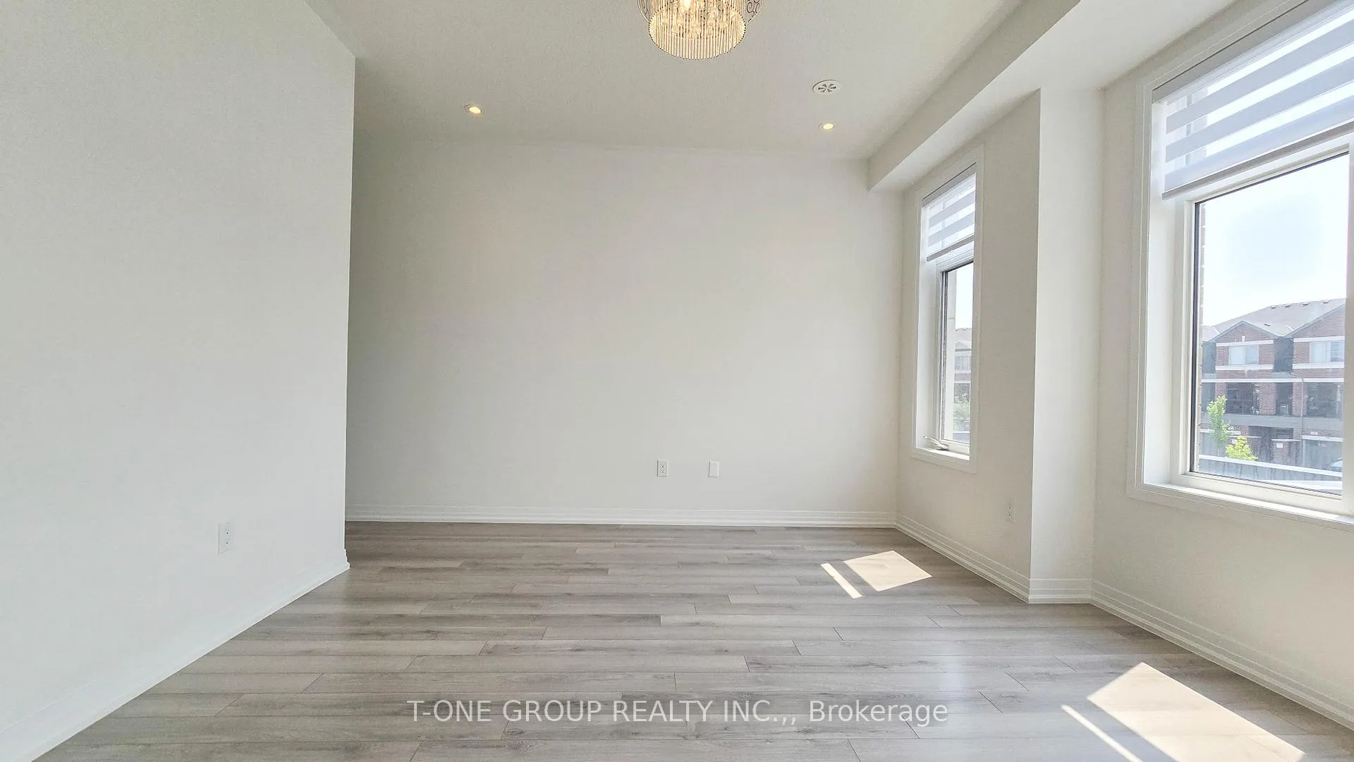 Photo 13 of 28 Stoeber Lane, Markham, Box Grove — HOMEH
