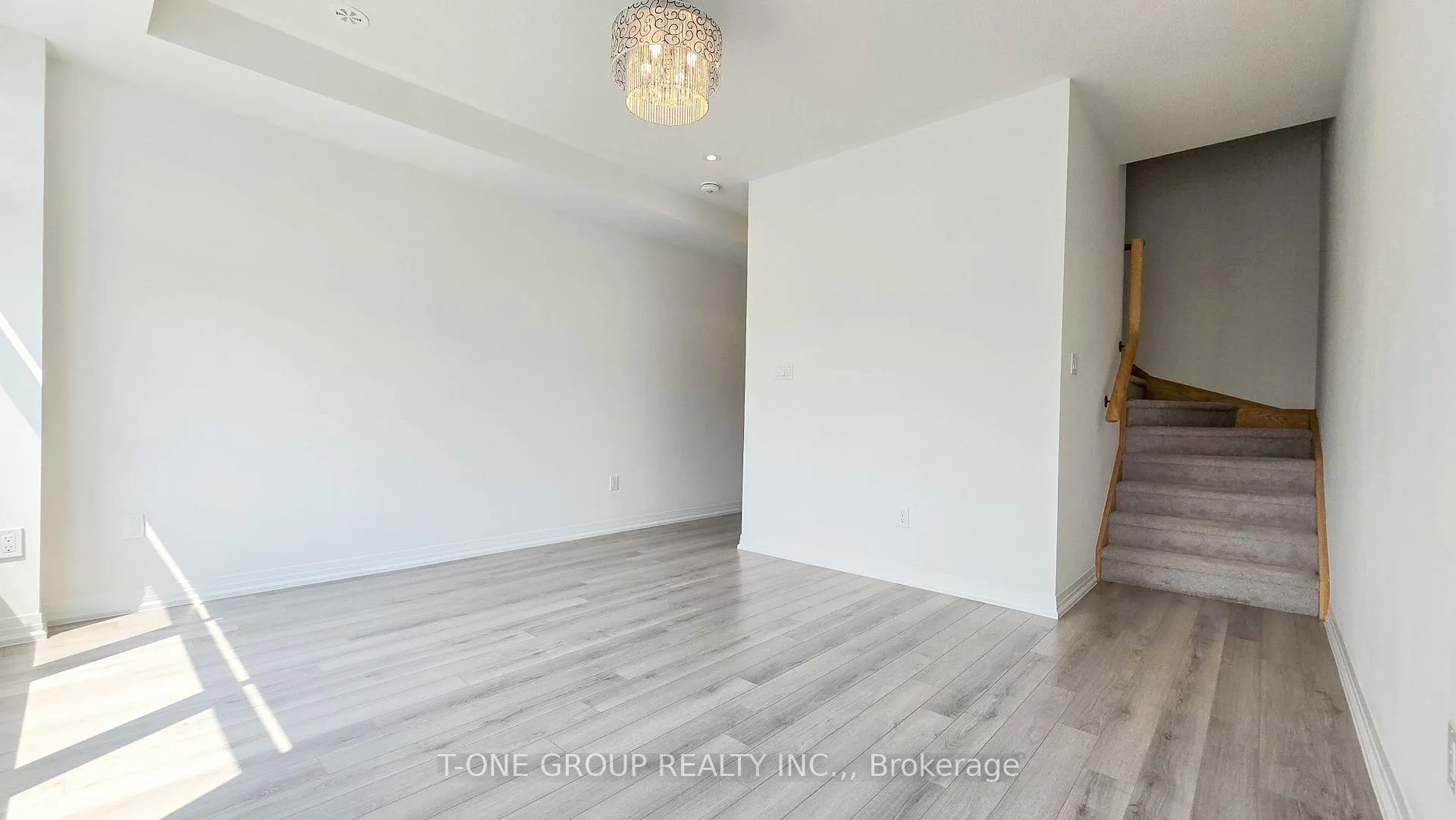 Photo 14 of 28 Stoeber Lane, Markham, Box Grove — HOMEH