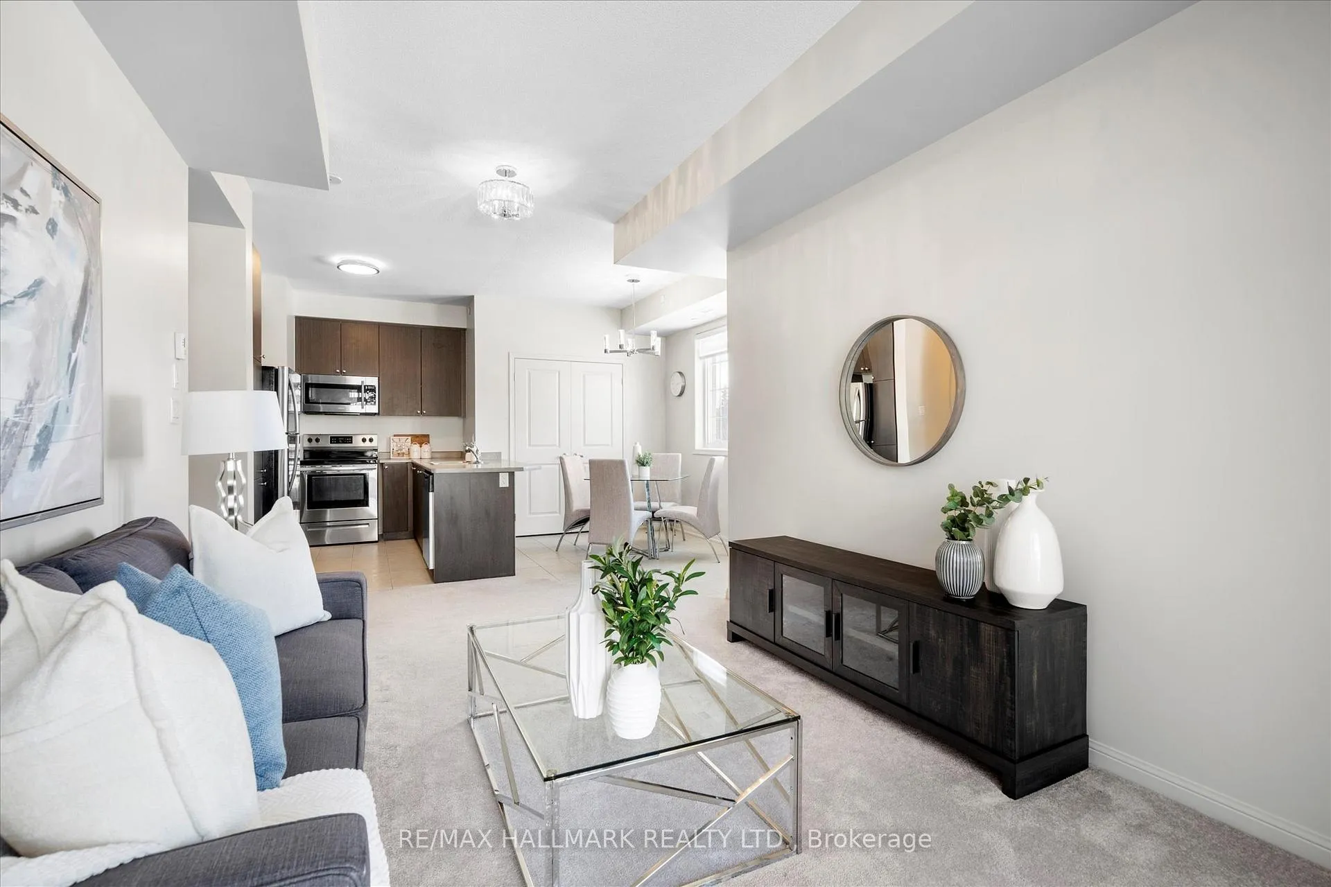 Photo 2 of Unit 227, 80 Aspen Springs Drive, Clarington, Bowmanville — HOMEH