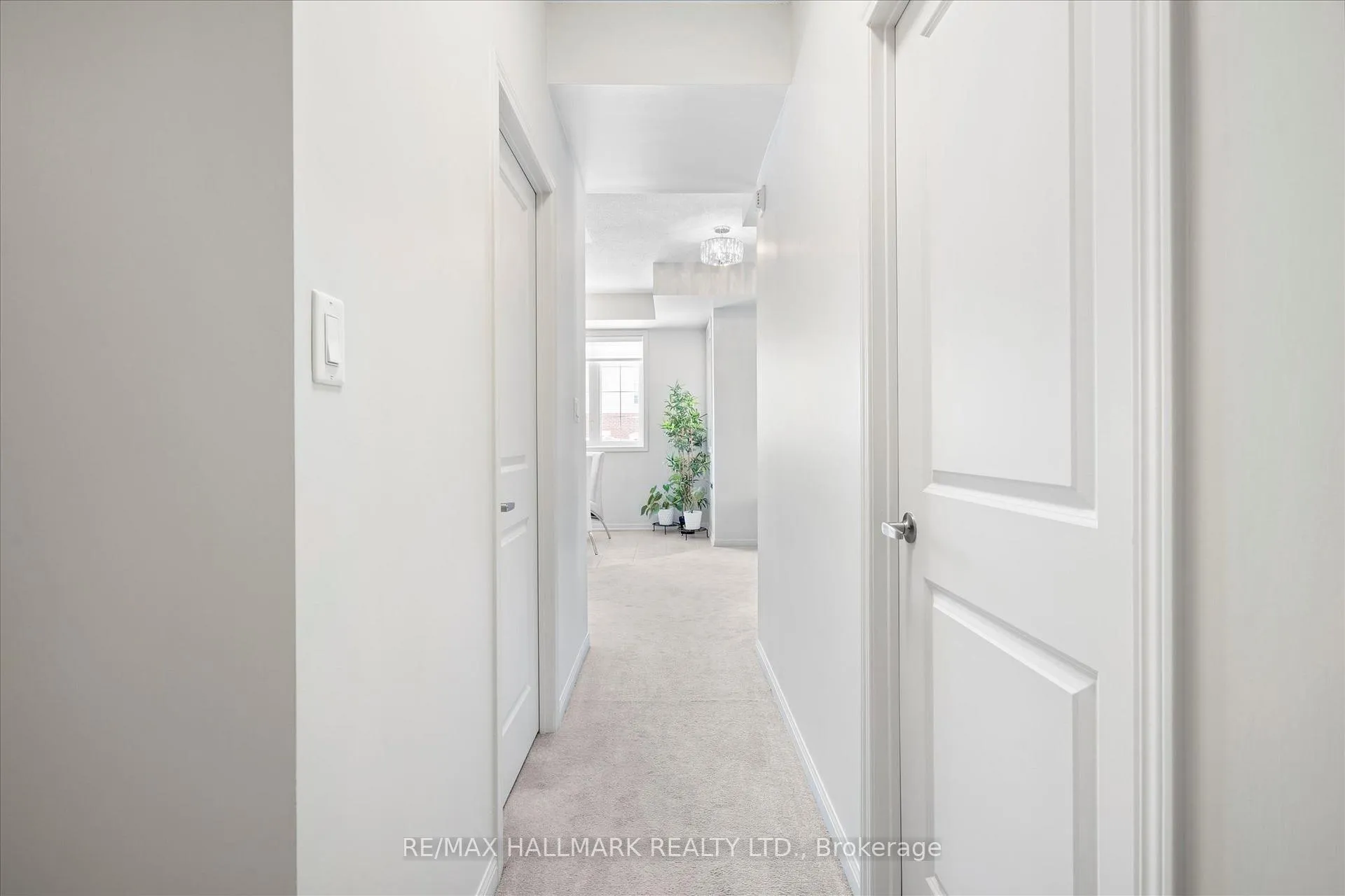 Photo 5 of Unit 227, 80 Aspen Springs Drive, Clarington, Bowmanville — HOMEH