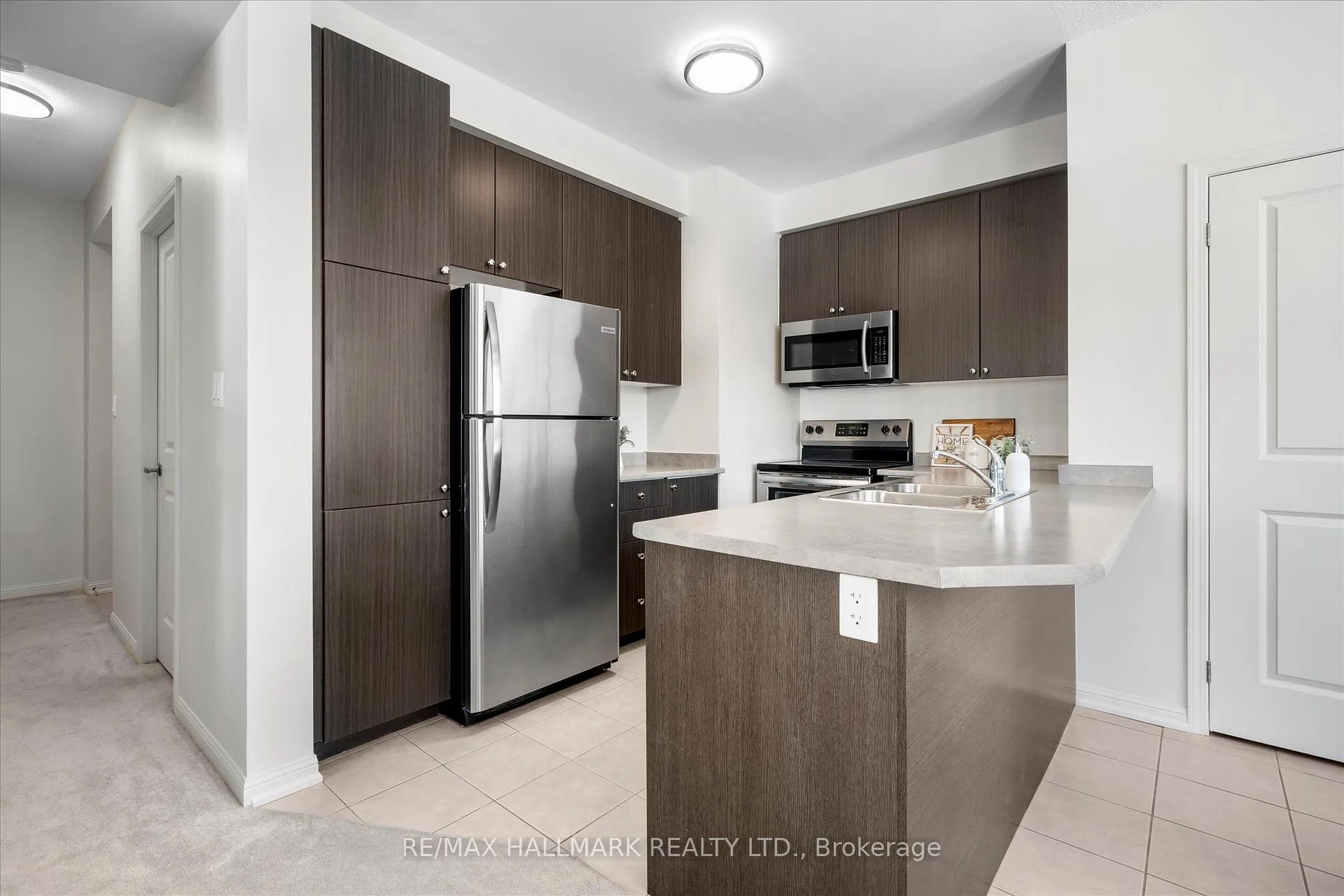 Photo 11 of Unit 227, 80 Aspen Springs Drive, Clarington, Bowmanville — HOMEH