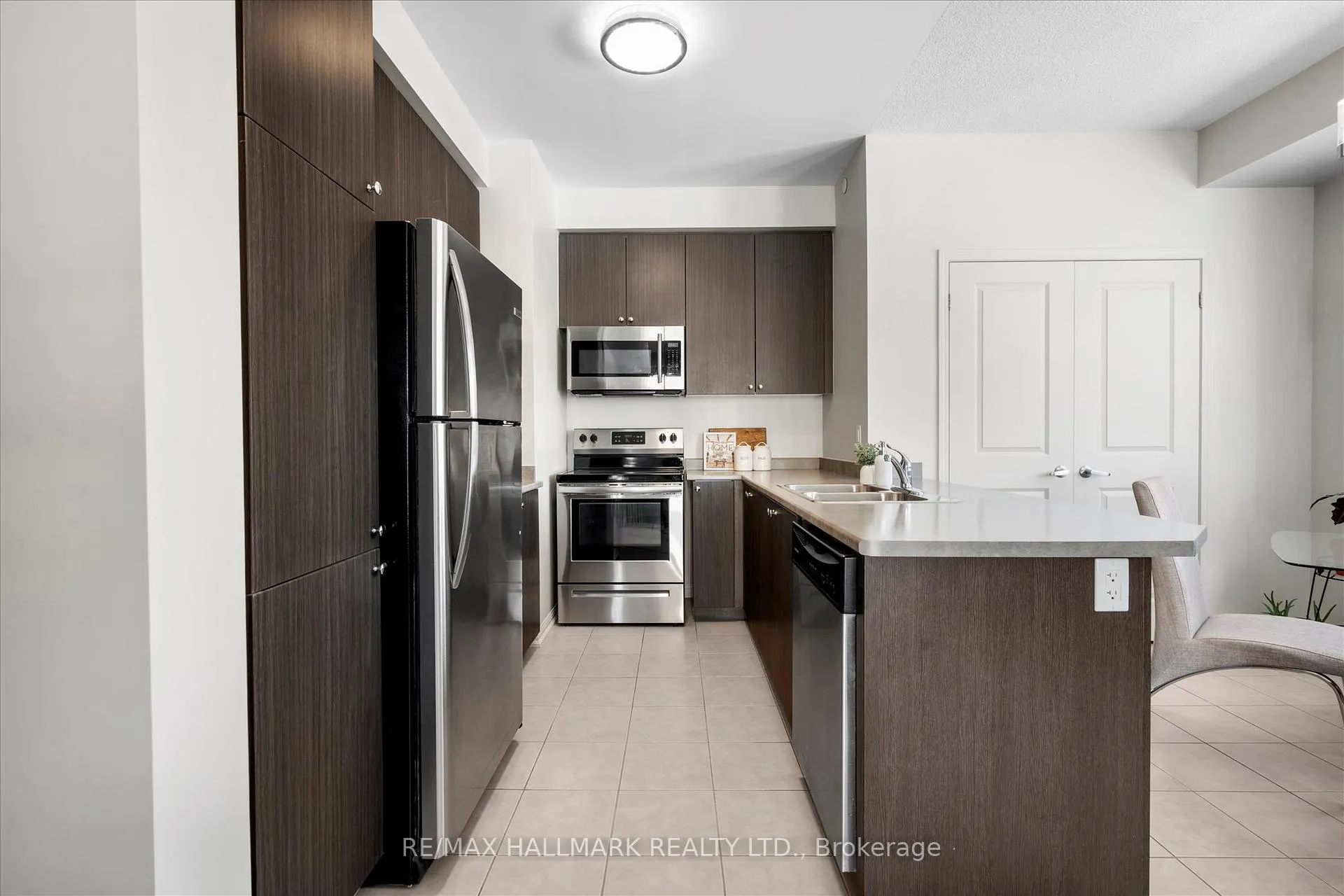Photo 12 of Unit 227, 80 Aspen Springs Drive, Clarington, Bowmanville — HOMEH