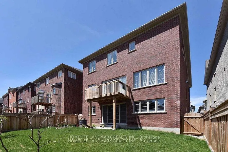 Photo 2 of 21 Horse Rake Road, Vaughan, Patterson — HOMEH