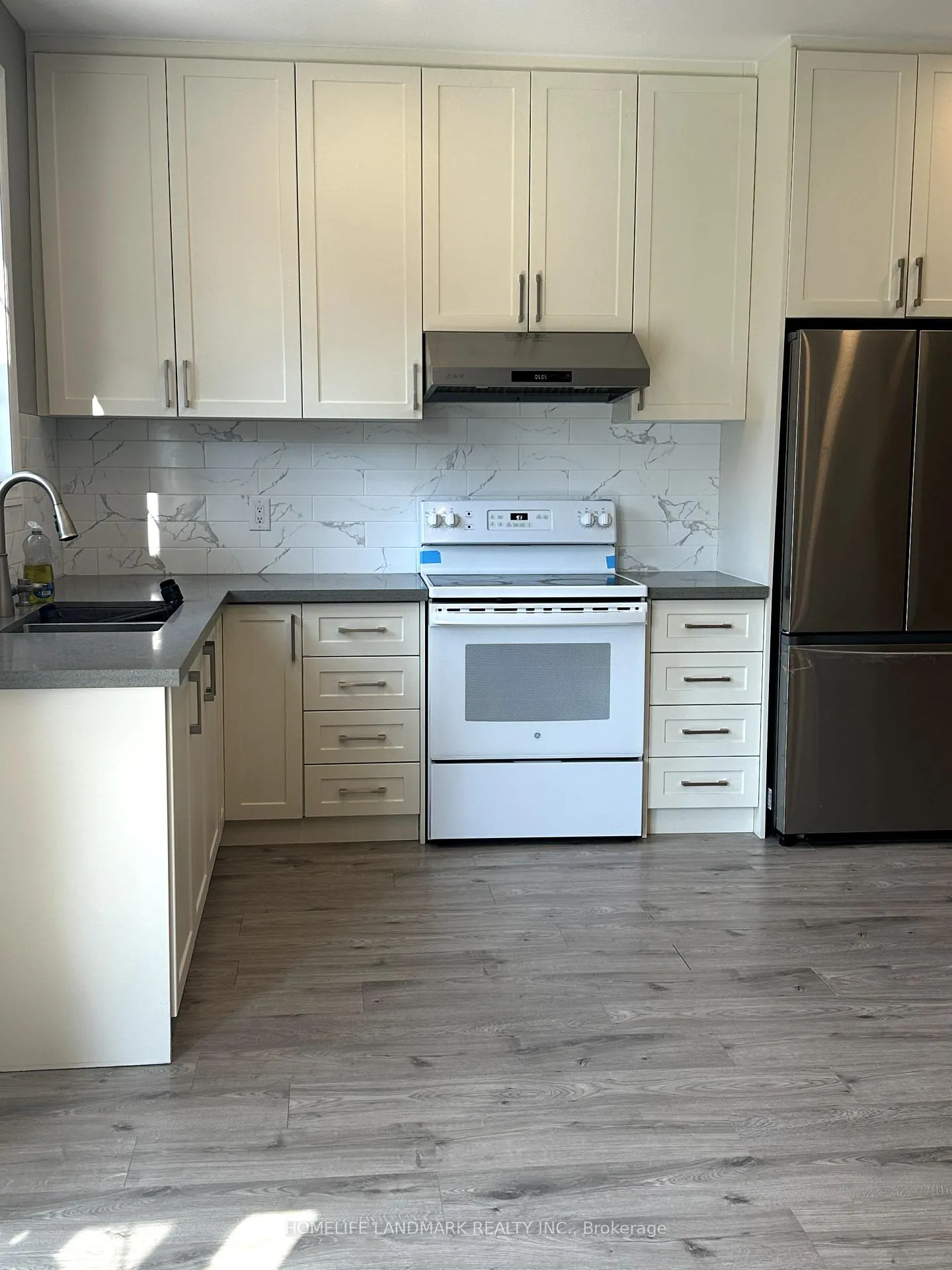 Photo 4 of 21 Horse Rake Road, Vaughan, Patterson — HOMEH