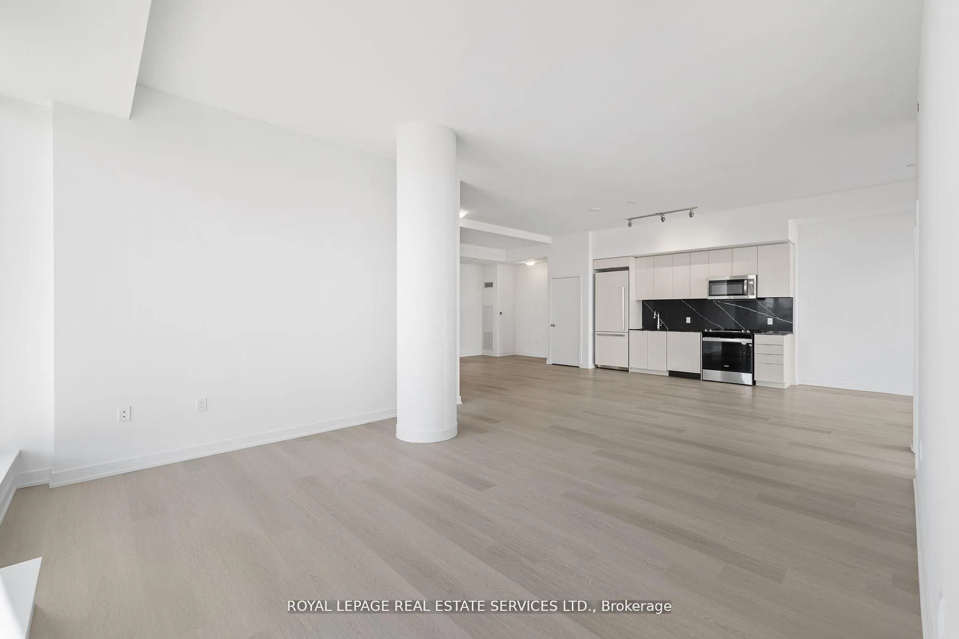 Photo 11 of Unit 1106, 859 The Queensway, Etobicoke, Stonegate-Queensway — HOMEH