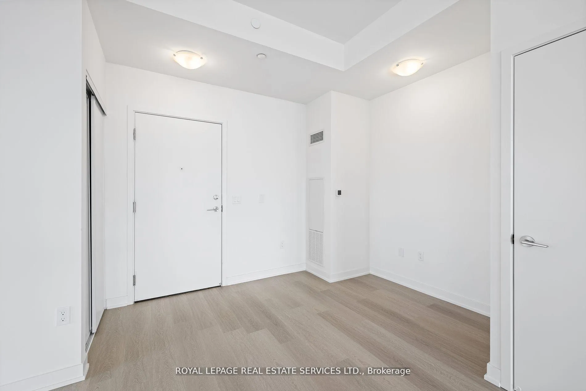 Photo 12 of Unit 1106, 859 The Queensway, Etobicoke, Stonegate-Queensway — HOMEH