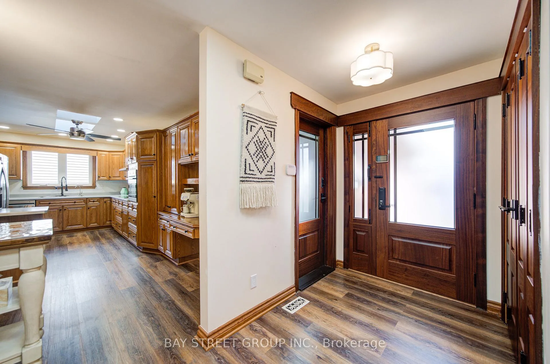 Photo 6 of 47 Cecil Street, St. Catharines, Lakeport — HOMEH