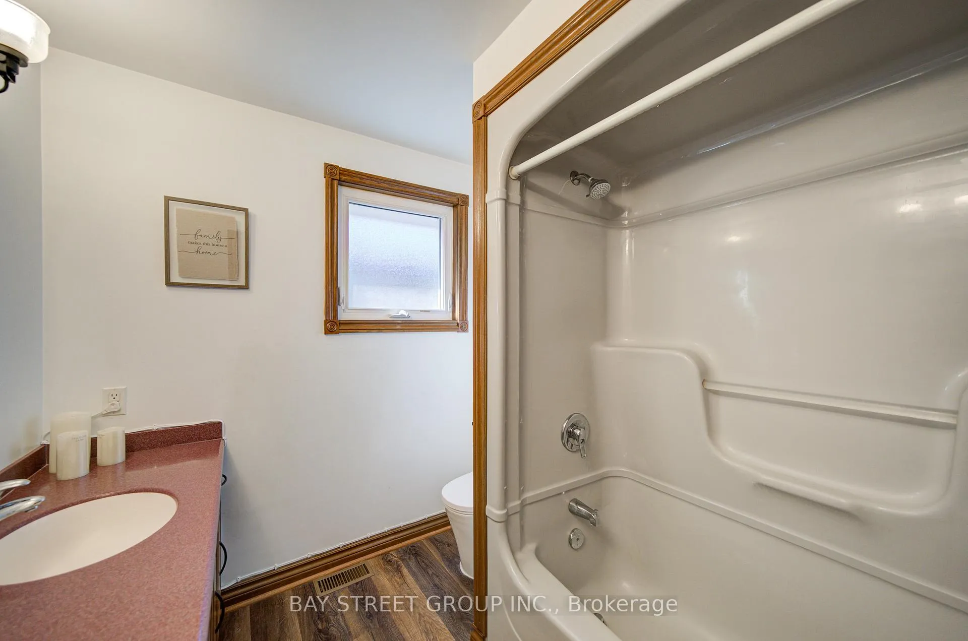 Photo 23 of 47 Cecil Street, St. Catharines, Lakeport — HOMEH