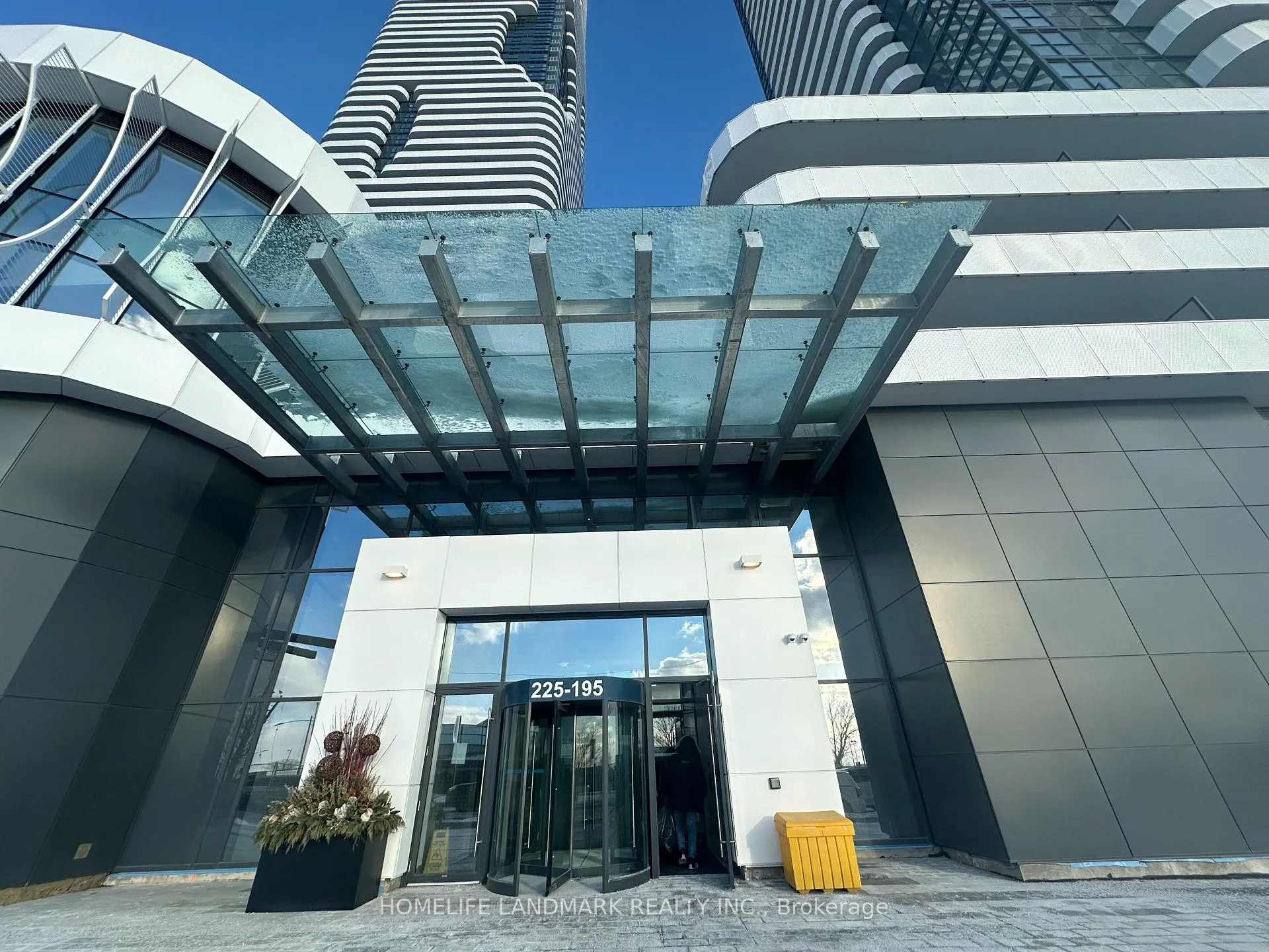 Photo 2 of Unit 1206, 195 Commerce Street, Vaughan, Vaughan Corporate Centre — HOMEH