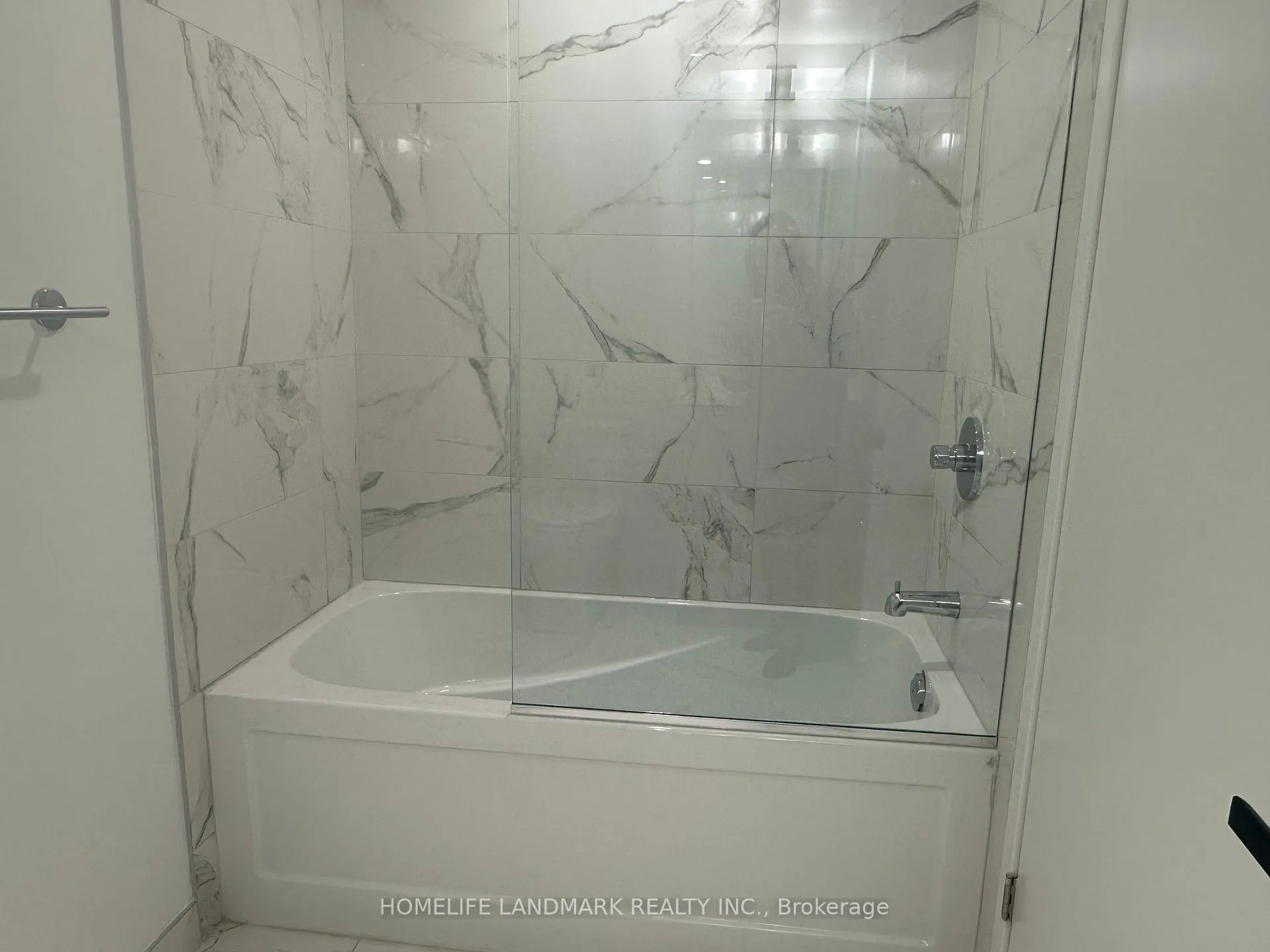 Photo 12 of Unit 1206, 195 Commerce Street, Vaughan, Vaughan Corporate Centre — HOMEH