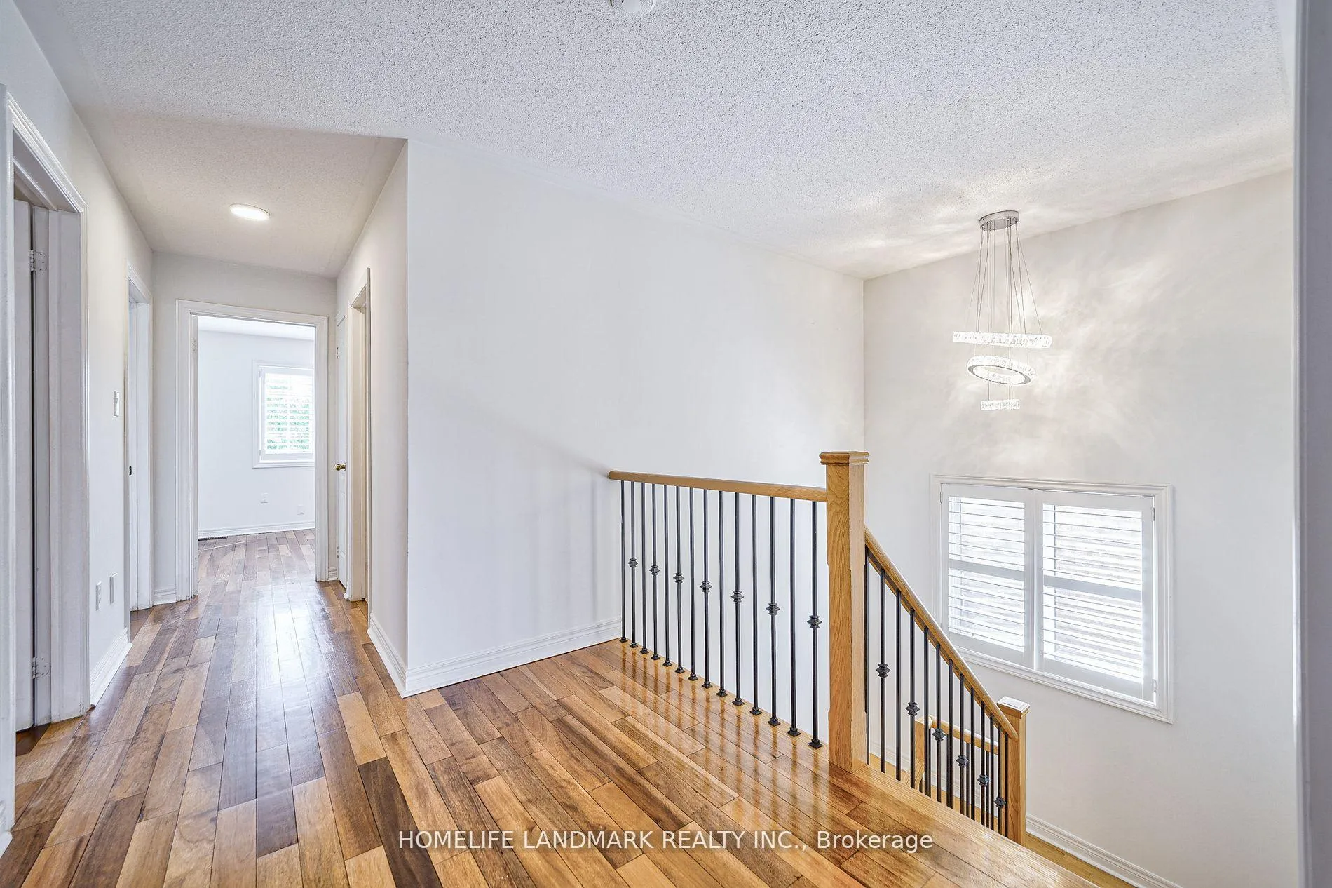 Photo 10 of 42 Redmond Drive, Vaughan, Patterson — HOMEH