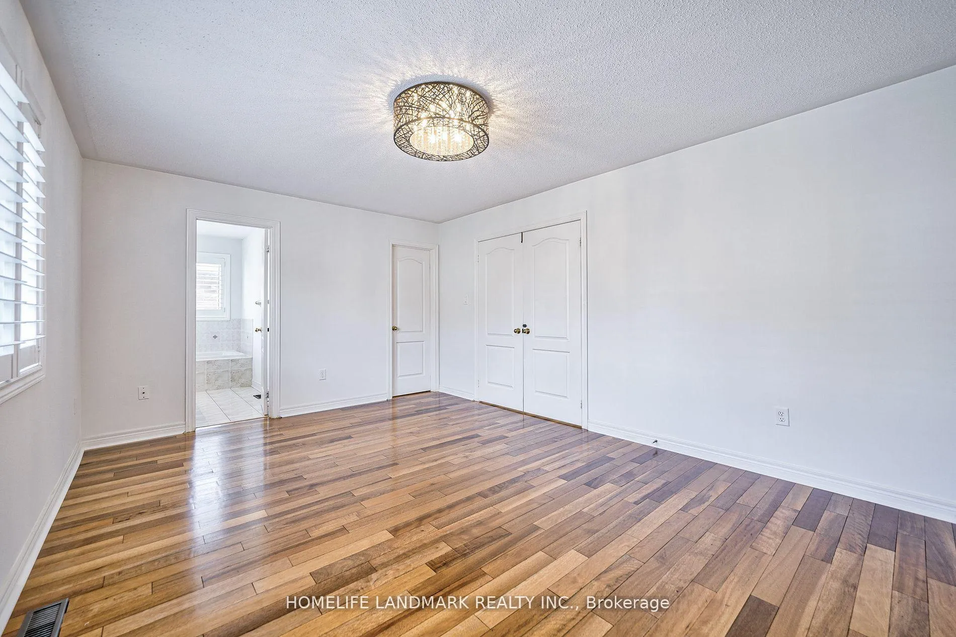 Photo 11 of 42 Redmond Drive, Vaughan, Patterson — HOMEH