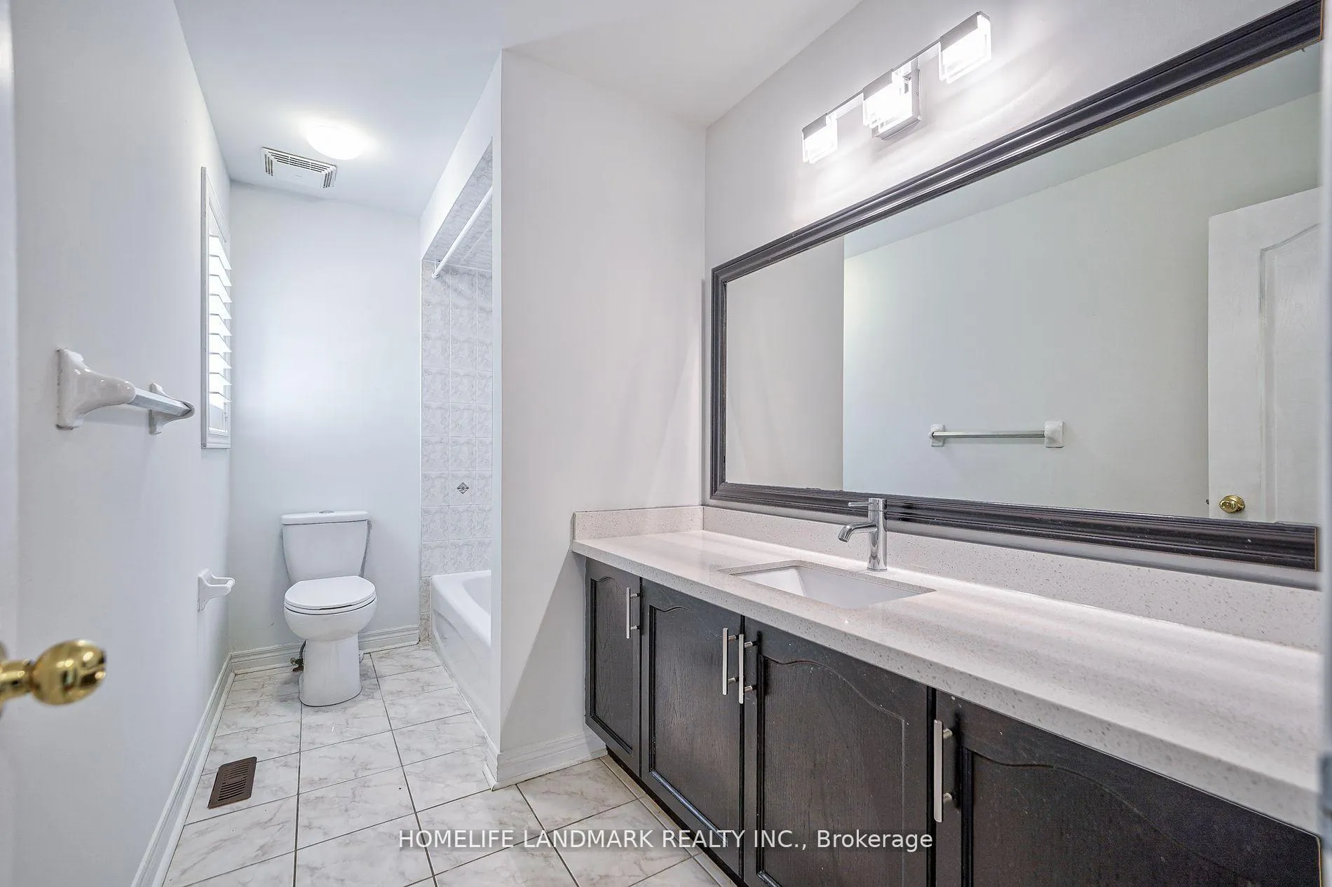 Photo 16 of 42 Redmond Drive, Vaughan, Patterson — HOMEH