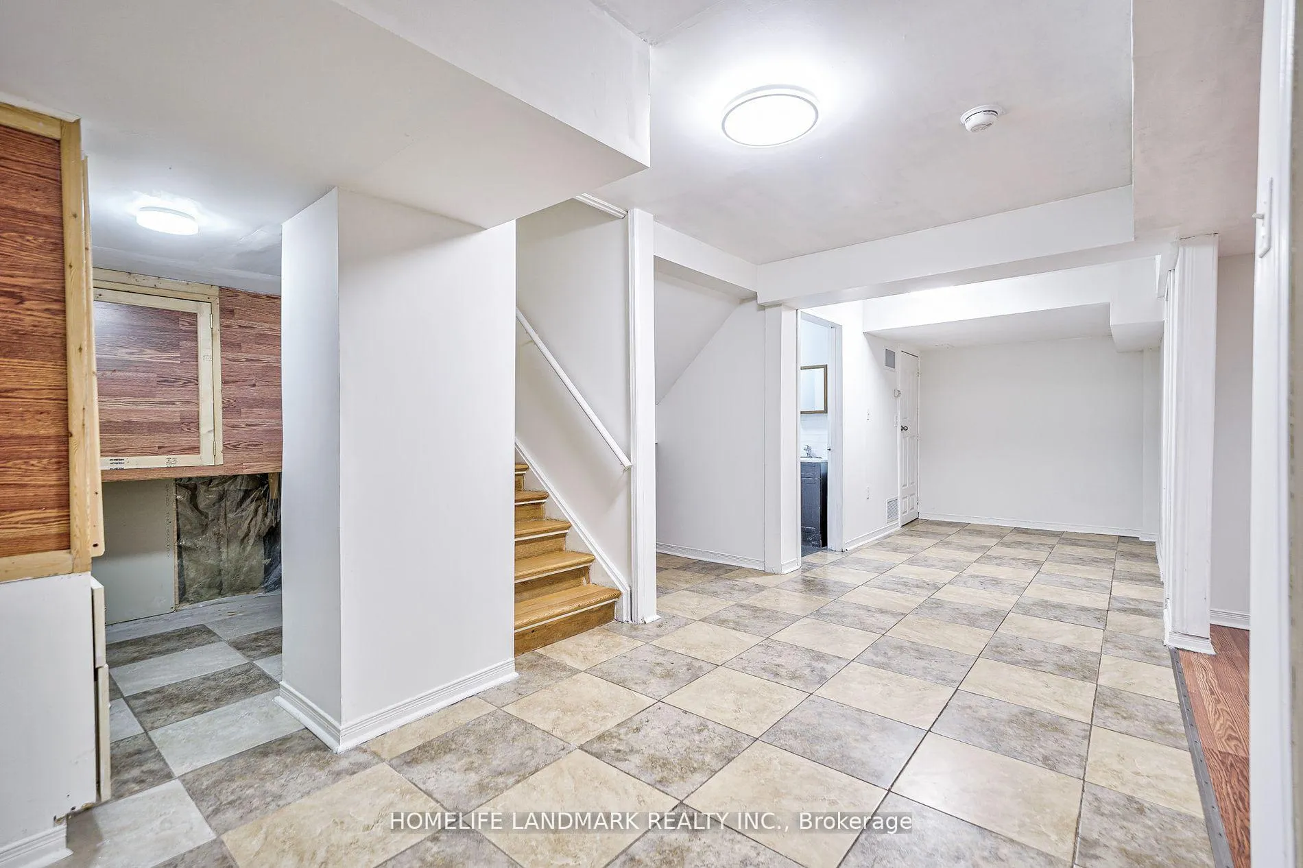 Photo 17 of 42 Redmond Drive, Vaughan, Patterson — HOMEH