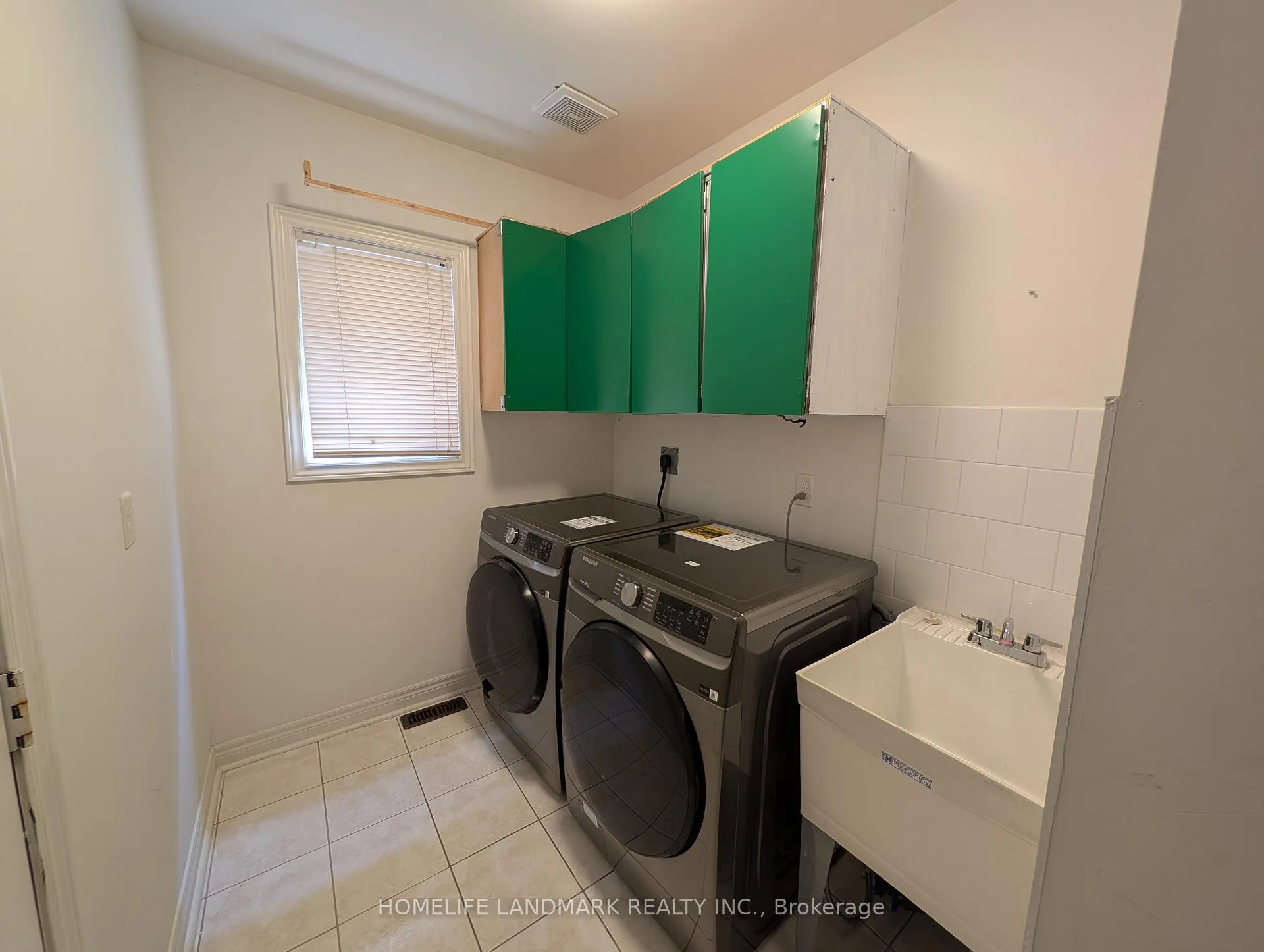 Photo 22 of 42 Redmond Drive, Vaughan, Patterson — HOMEH