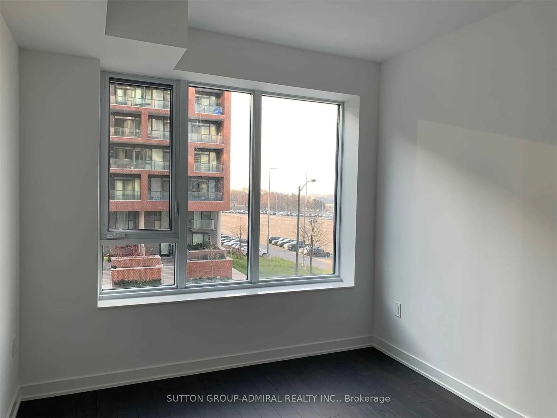 Photo 7 of Unit 218, 100 Eagle Rock Way, Vaughan, Rural Vaughan — HOMEH