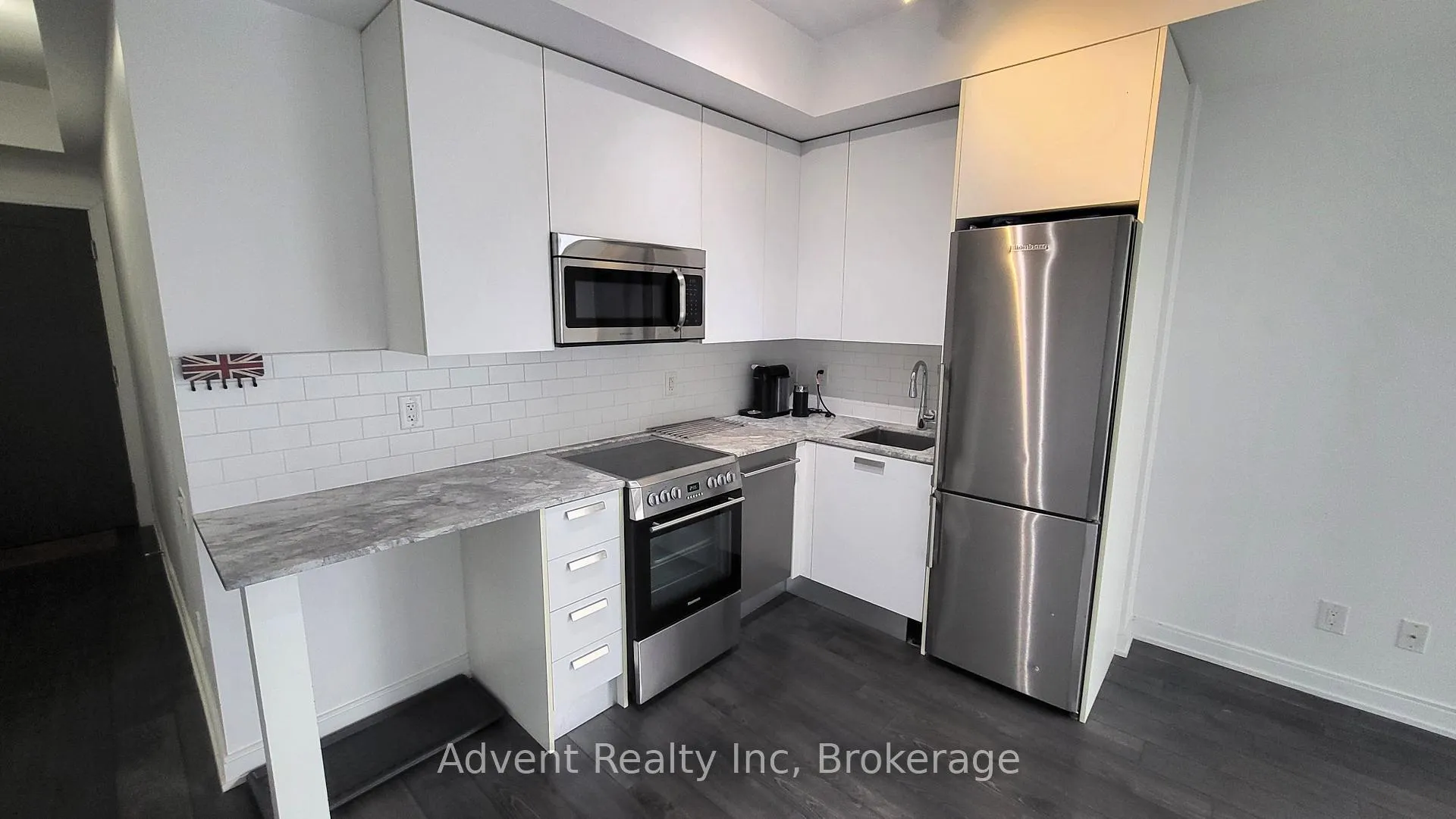 Photo 3 of Unit 1306, 42 Charles Street E, Toronto, Church-Yonge Corridor — HOMEH