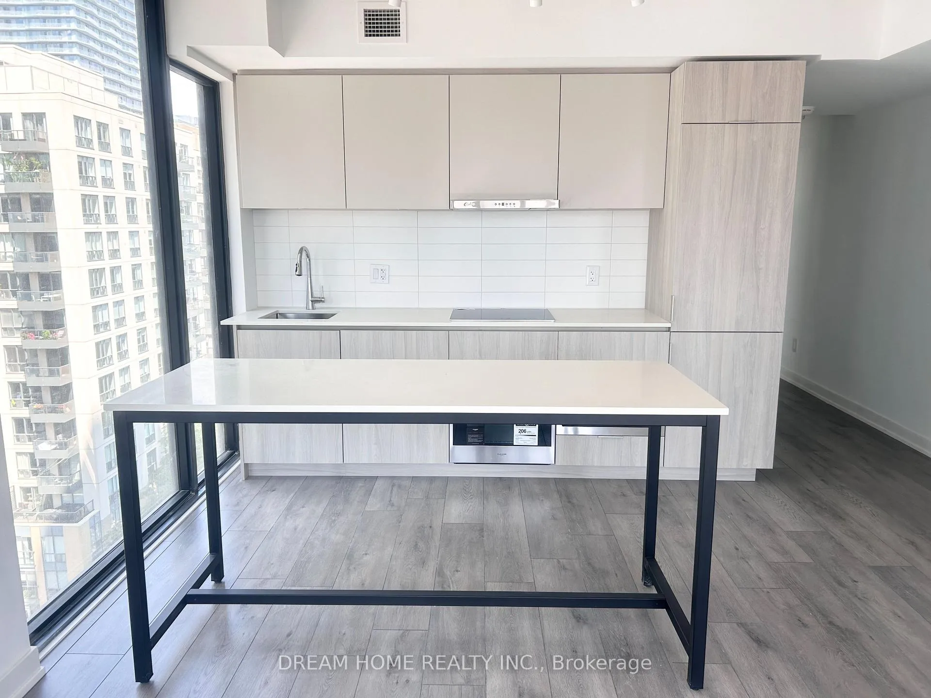 Photo 2 of Unit 802, 47 Mutual Street, Toronto, Church-Yonge Corridor — HOMEH